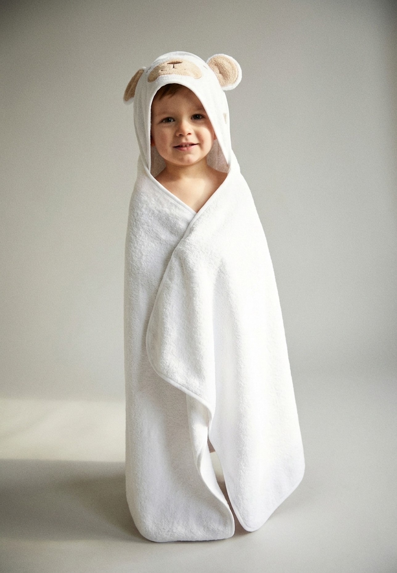 Sterntaler Motiv-Kapuzenbadetuch BÄR Bo: WEISS