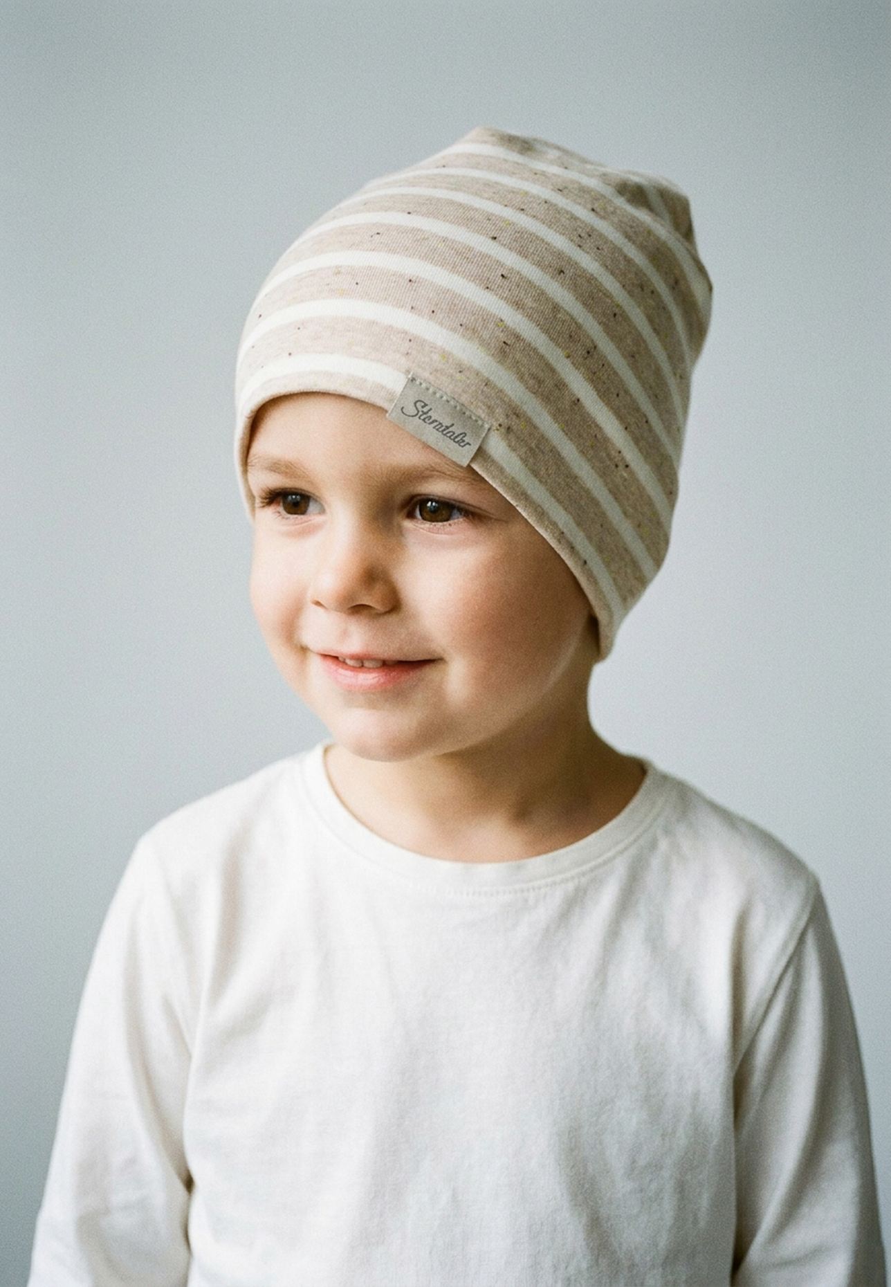 Sterntaler Beanie Streifen: TAUPE