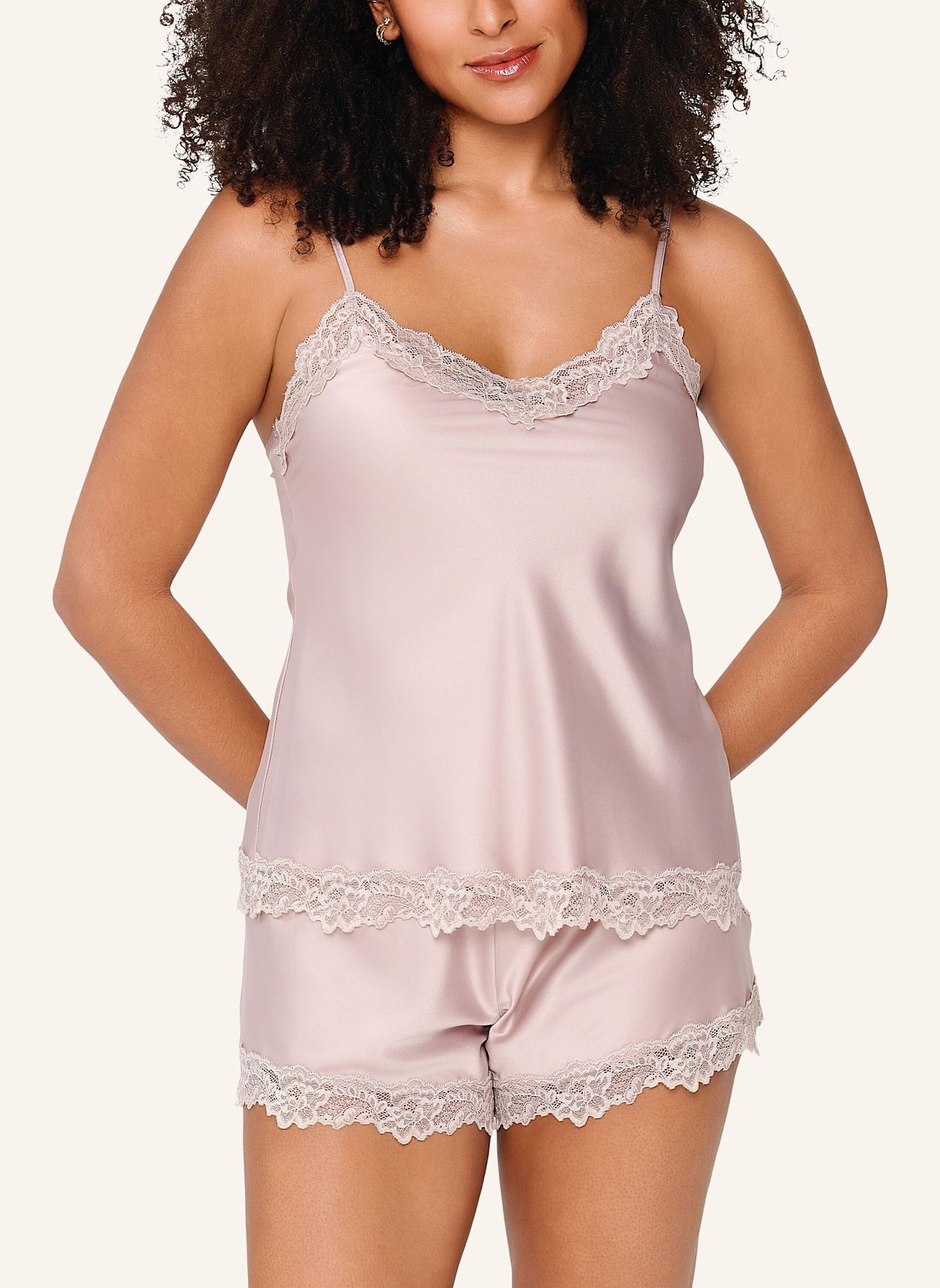 LINGADORE DAILY satin top & short: GRAU