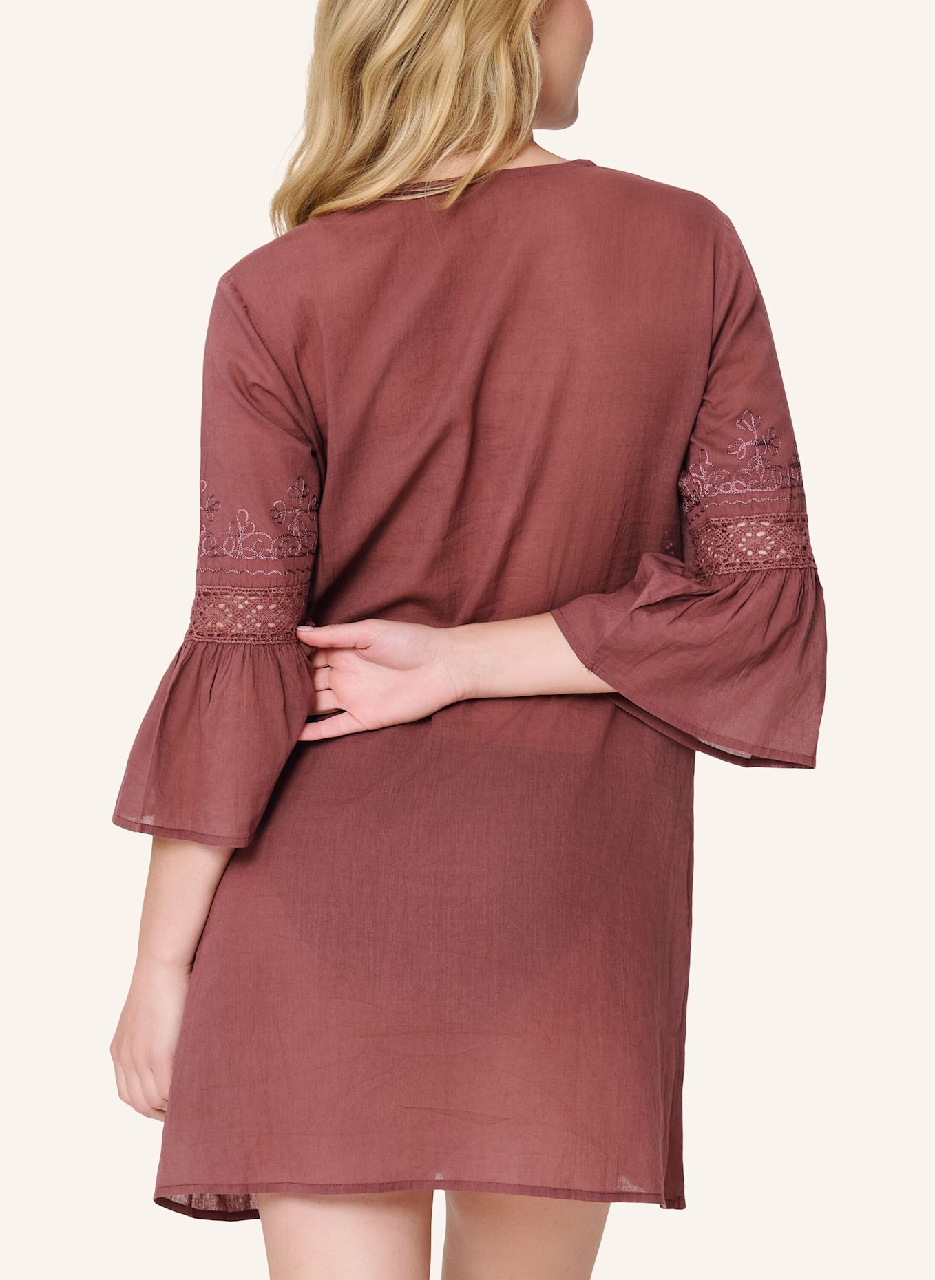 LINGADORE Tunik: BRAUN/ WEISS