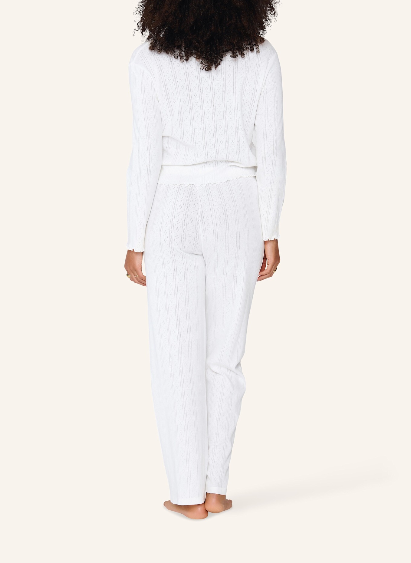 LINGADORE Top & Hose: WEISS