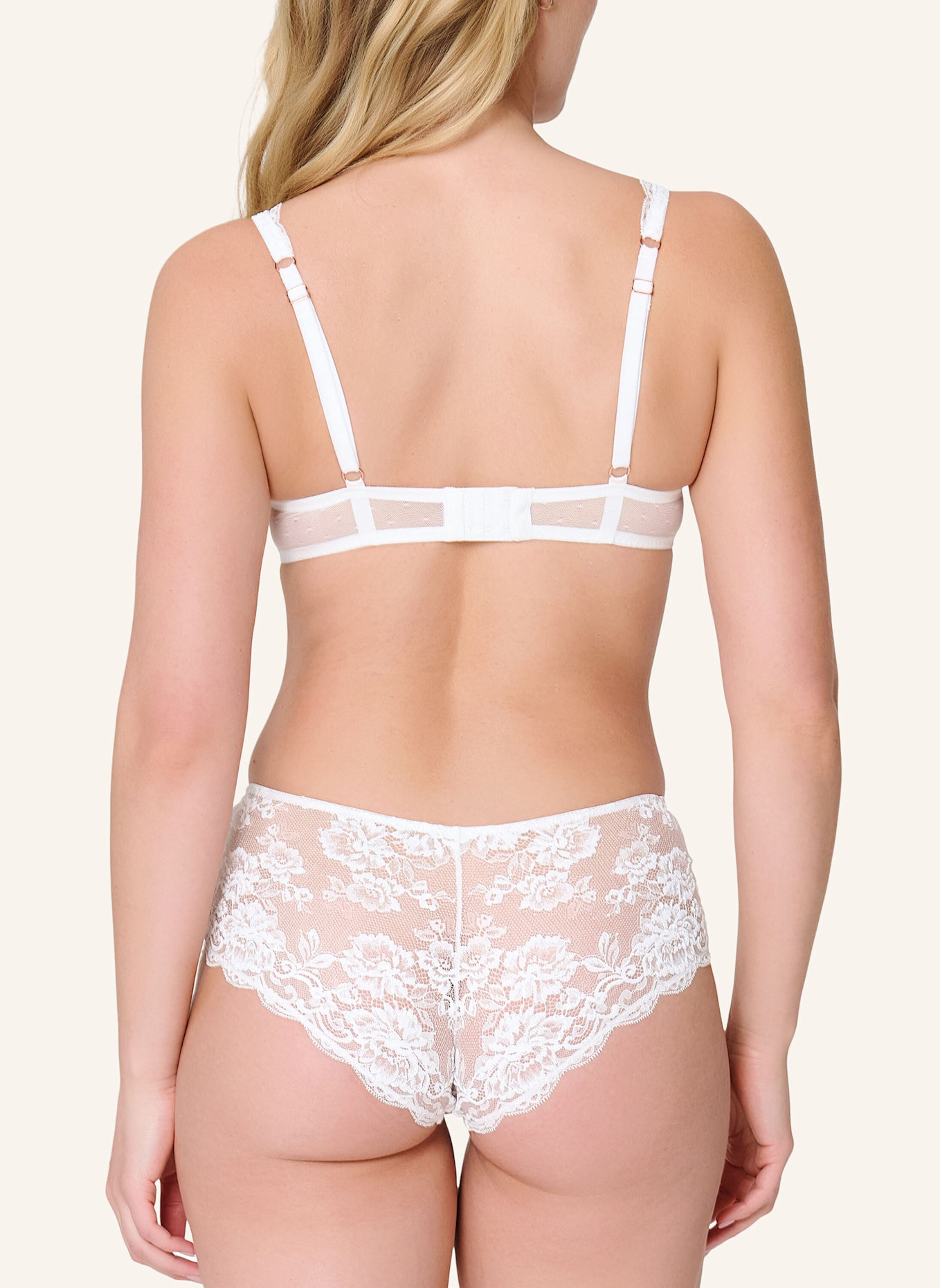 LINGADORE Short: WEISS