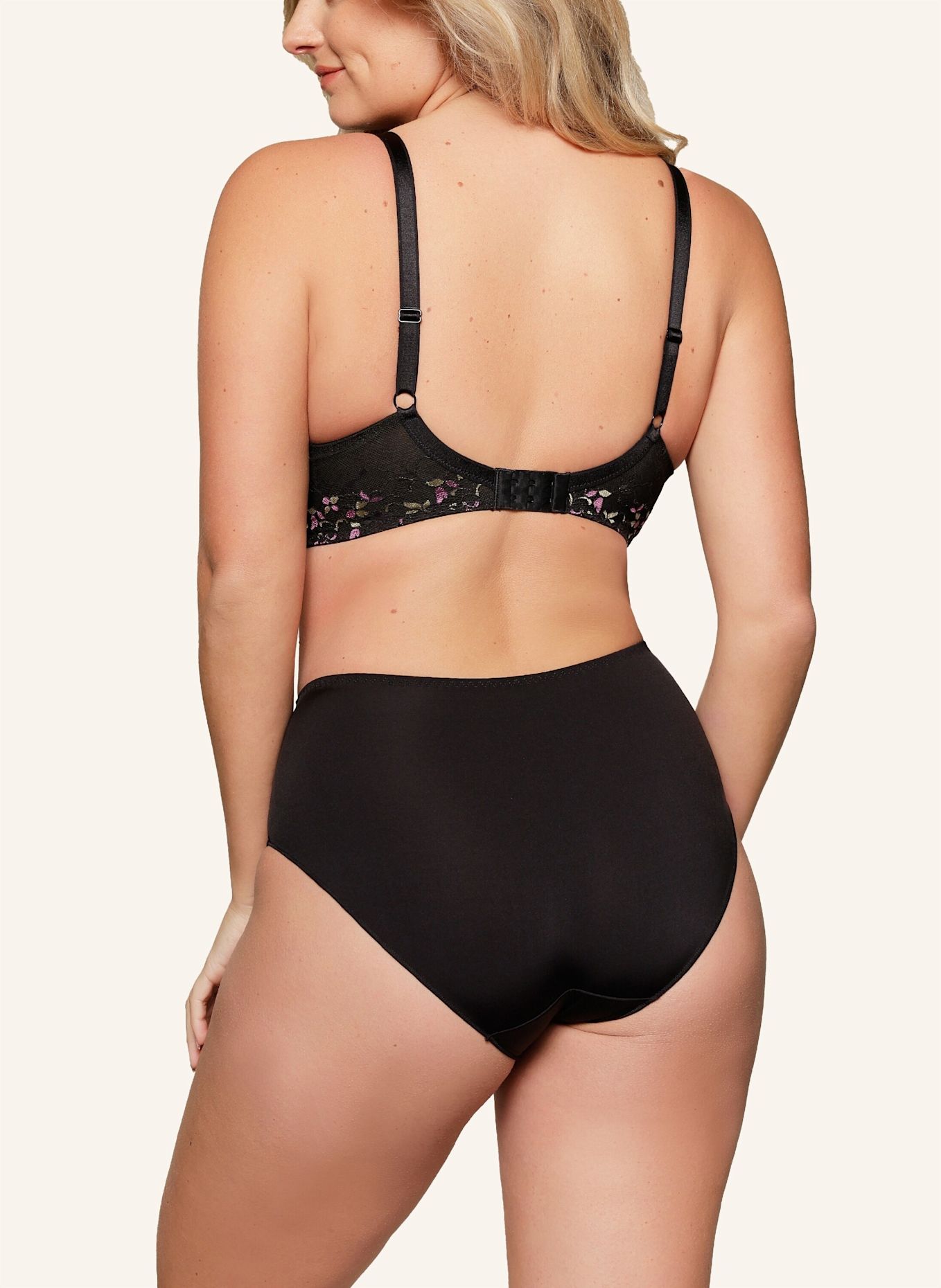 LINGADORE DAILY Triangle plunge BH: SCHWARZ