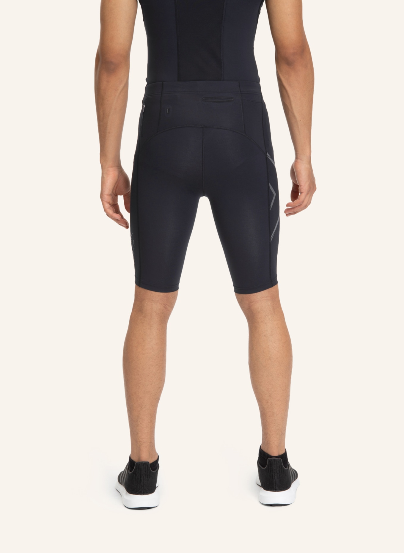 2XU Laufshorts LIGHT SPEED COMPRESSION (Bild 2)