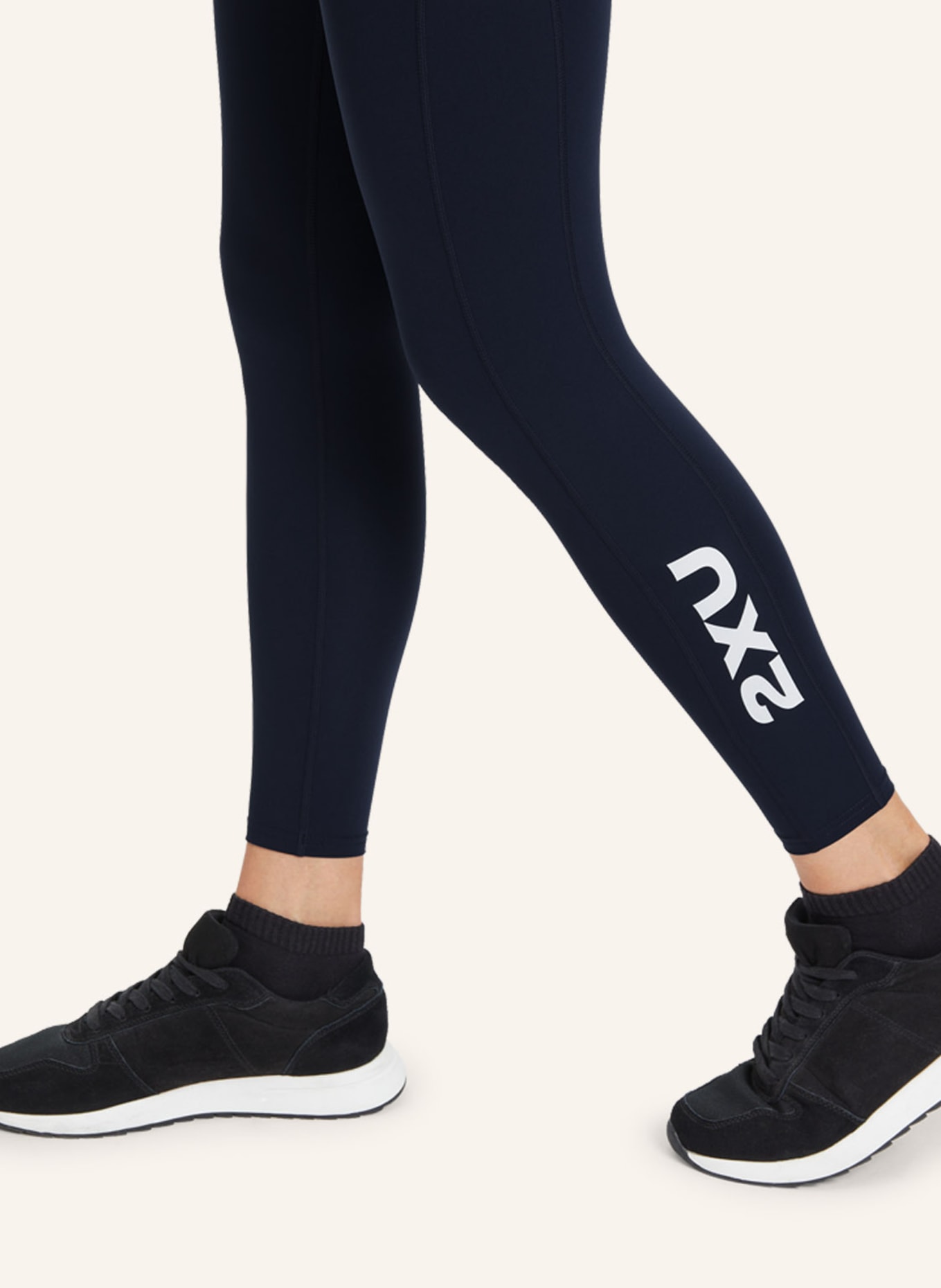 2XU Fitnesstights FORM STASH HI-RISE, Farbe: DUNKELBLAU (Bild 3)