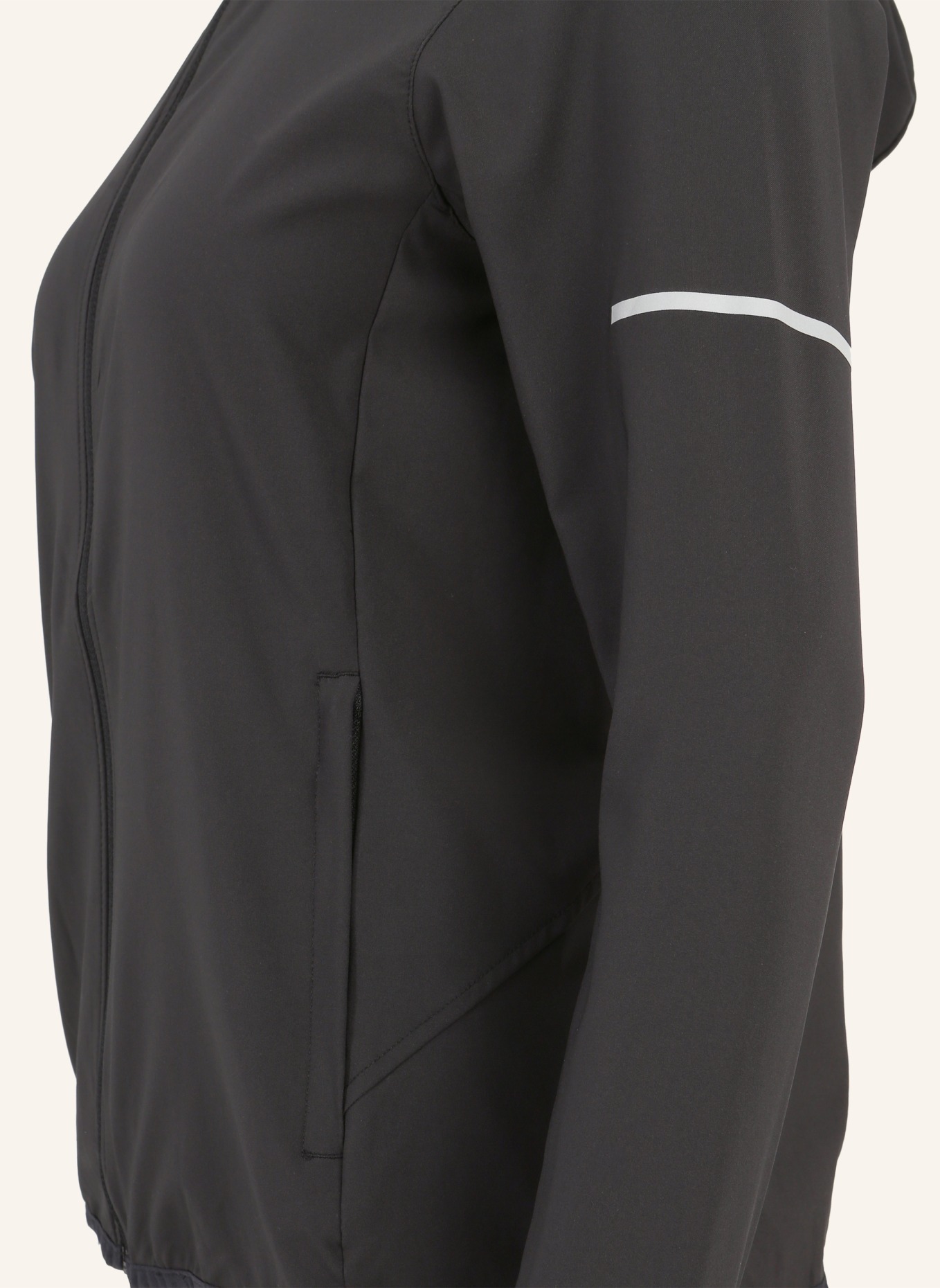 2XU Windjacke AERO JACKET, Farbe: SCHWARZ/ SILBER (Bild 3)