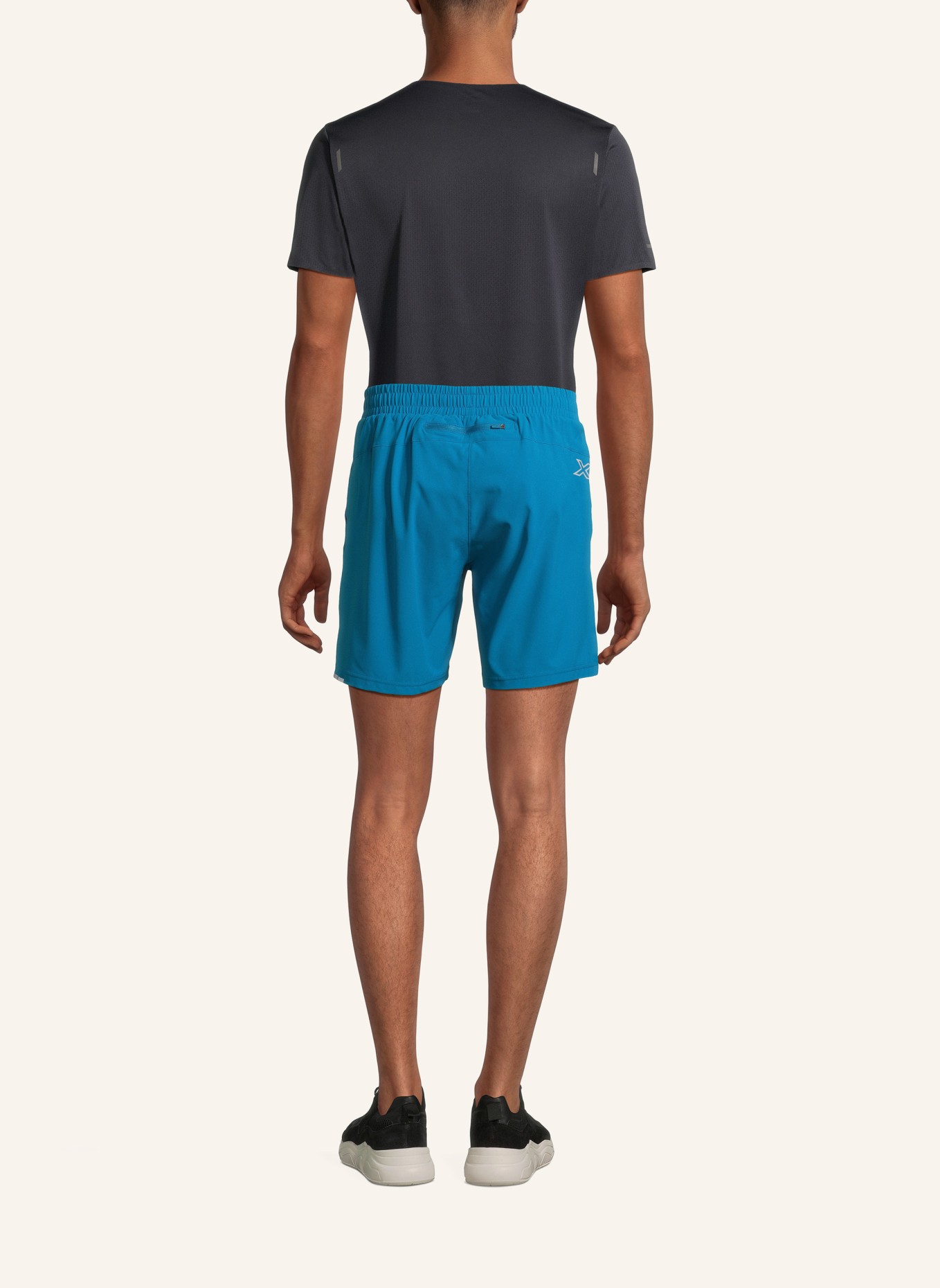 2XU Laufshorts AERO 7 INCH, Farbe: BLAU (Bild 2)