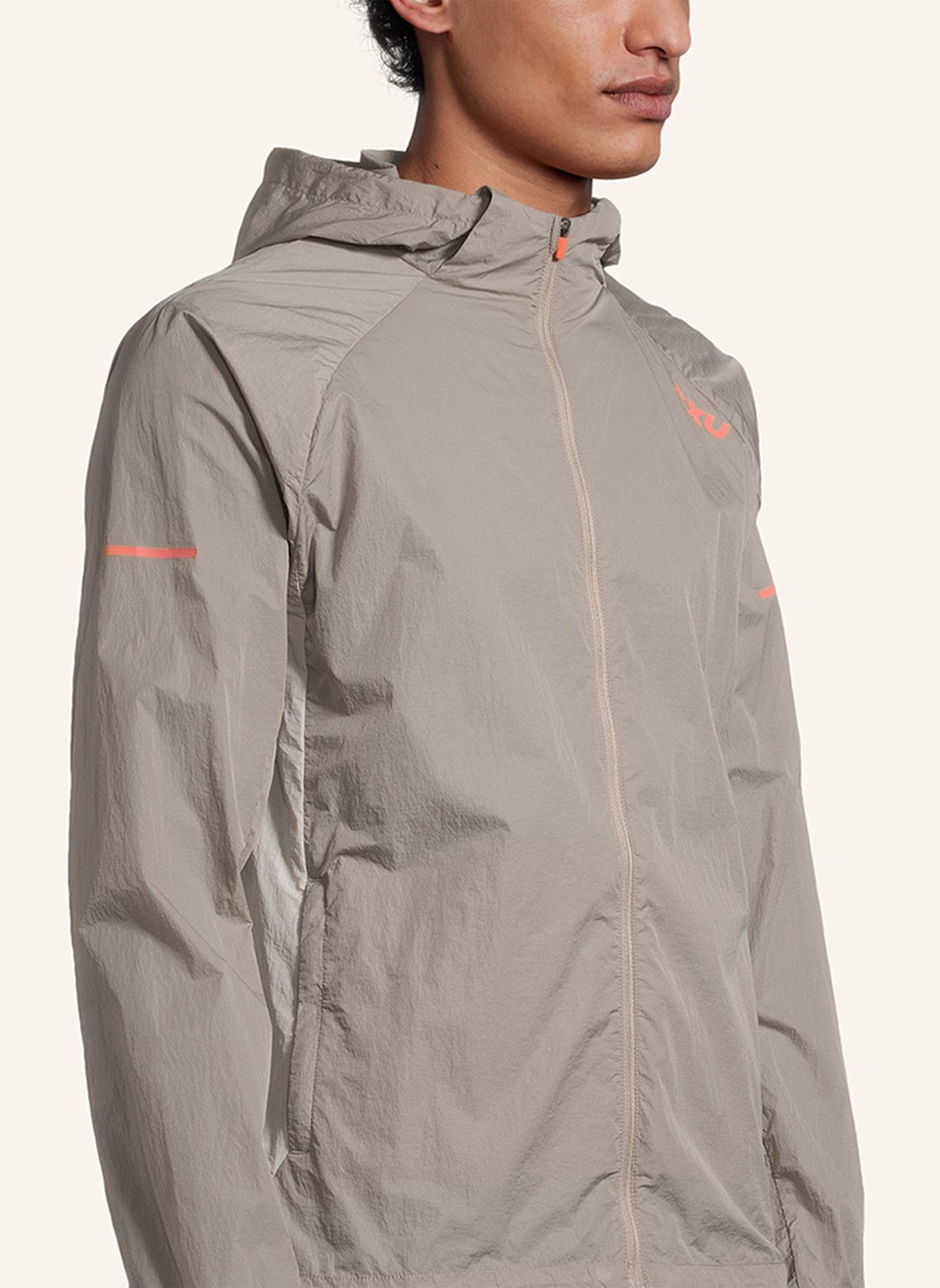 2XU Windjacke AERO WINDBREAKE: BEIGE