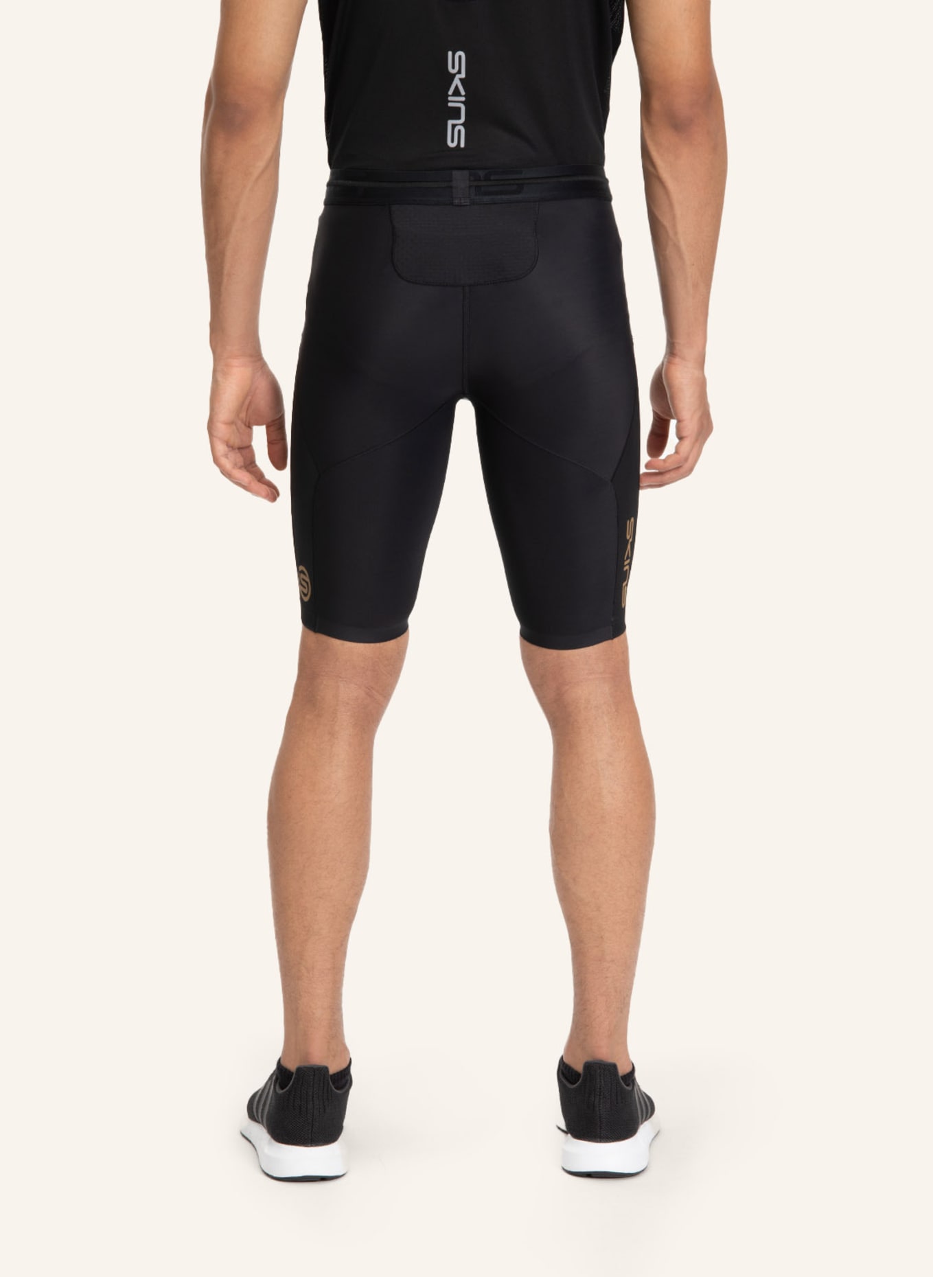 SKINS Kompressionshose S5 HALF TIGHTS: SCHWARZ