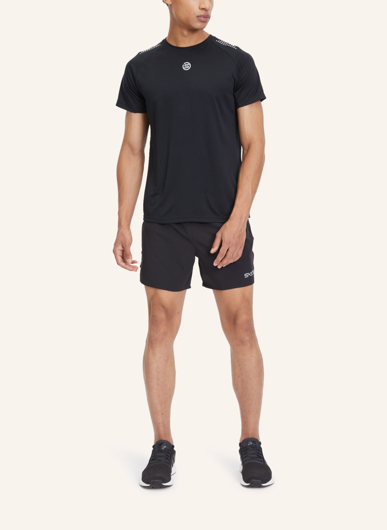 SKINS Laufshorts S3 RUN: SCHWARZ