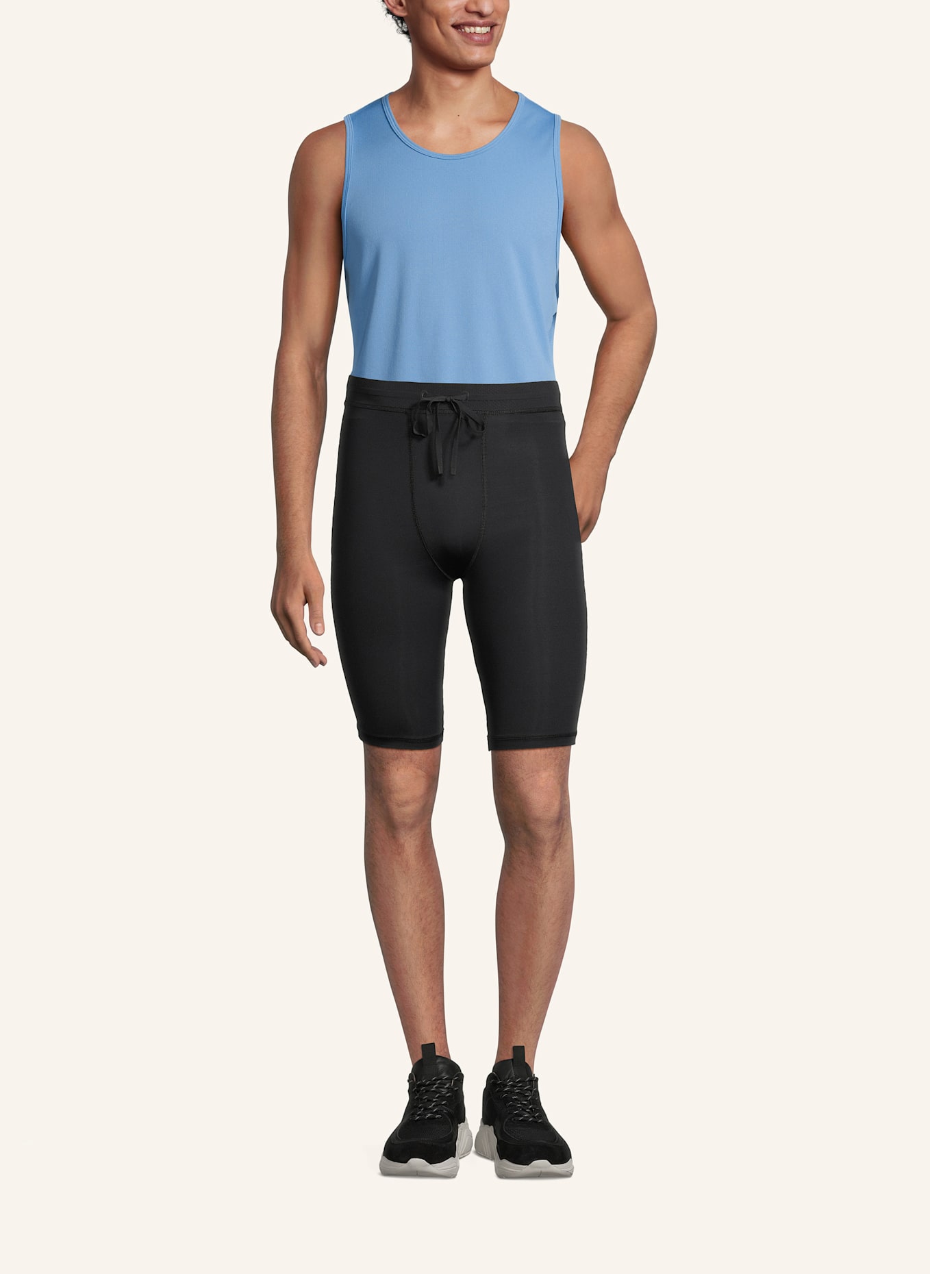 2XU Kompressionstight AERO MESH COMPRESSION SHORTS: SCHWARZ