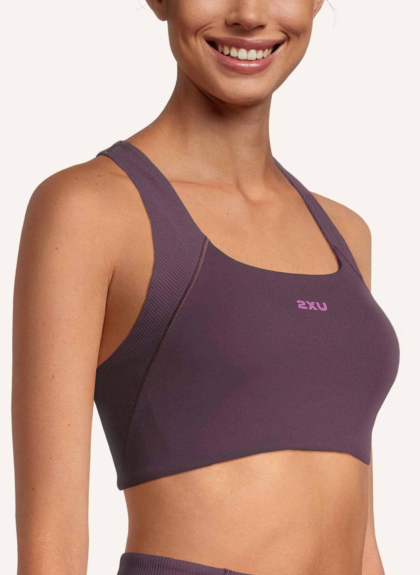 2XU Sport-BH ROBBED LONGLINE LOW IMPACT BRA: DUNKELROT