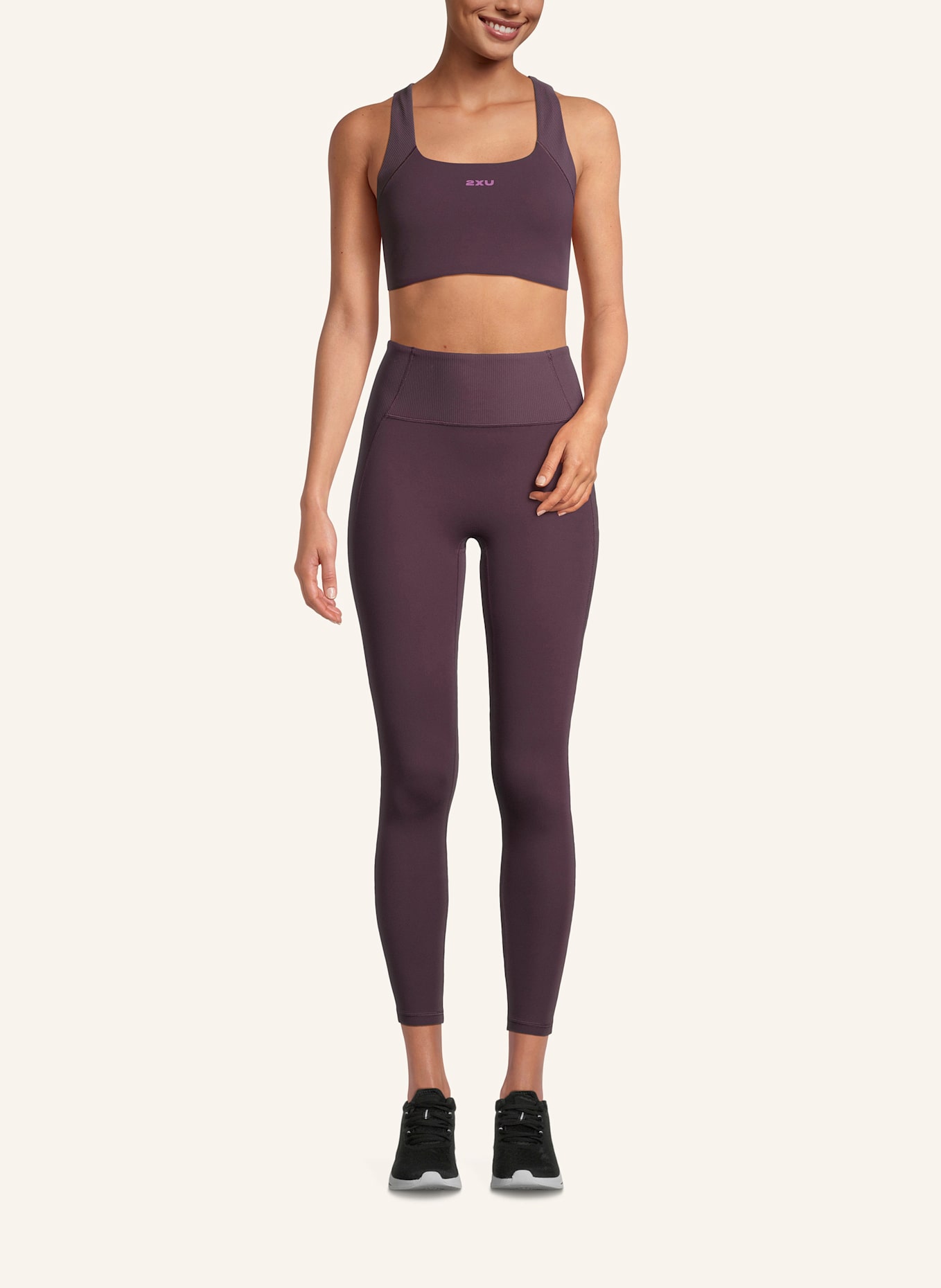 2XU Sport-BH ROBBED LONGLINE LOW IMPACT BRA: DUNKELROT