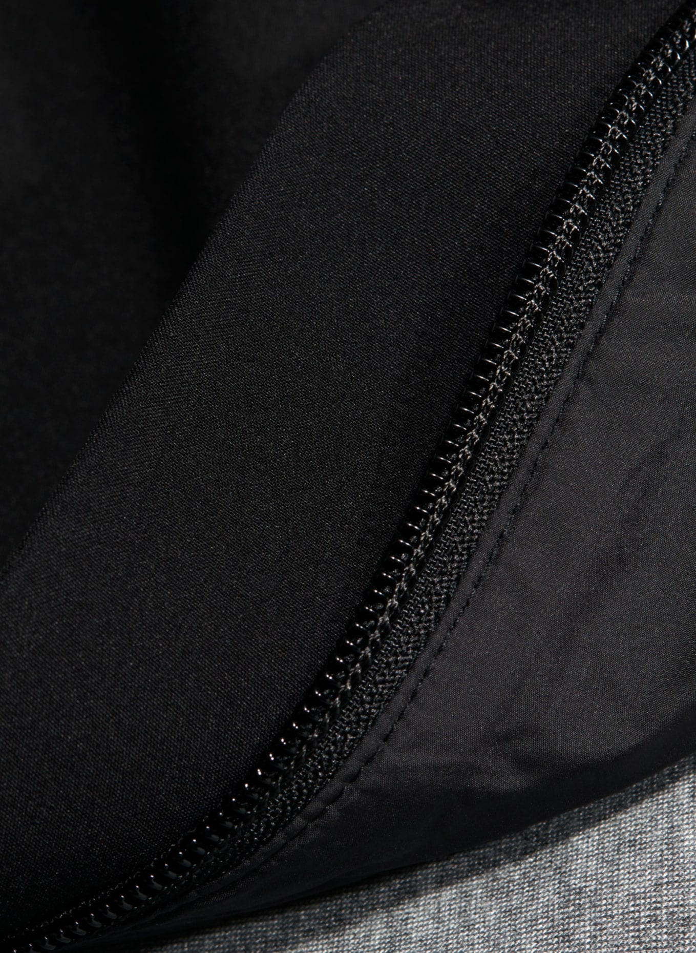 MAMMUT Softshelljacke SEON mit Kapuze: SCHWARZ