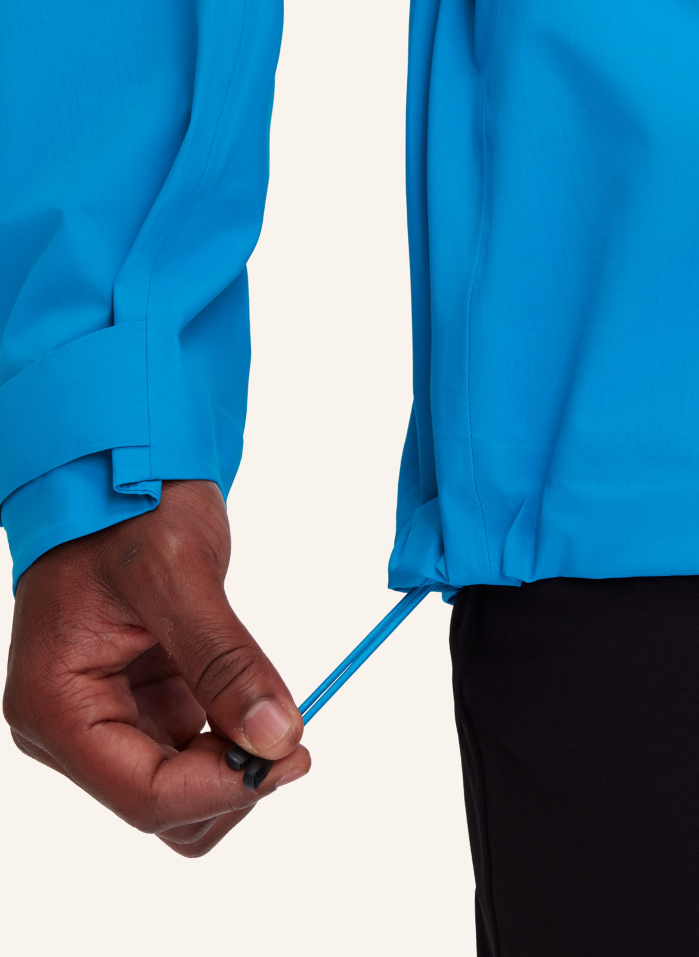 MAMMUT Hardshelljacke TAISS mit Kapuze: BLAU