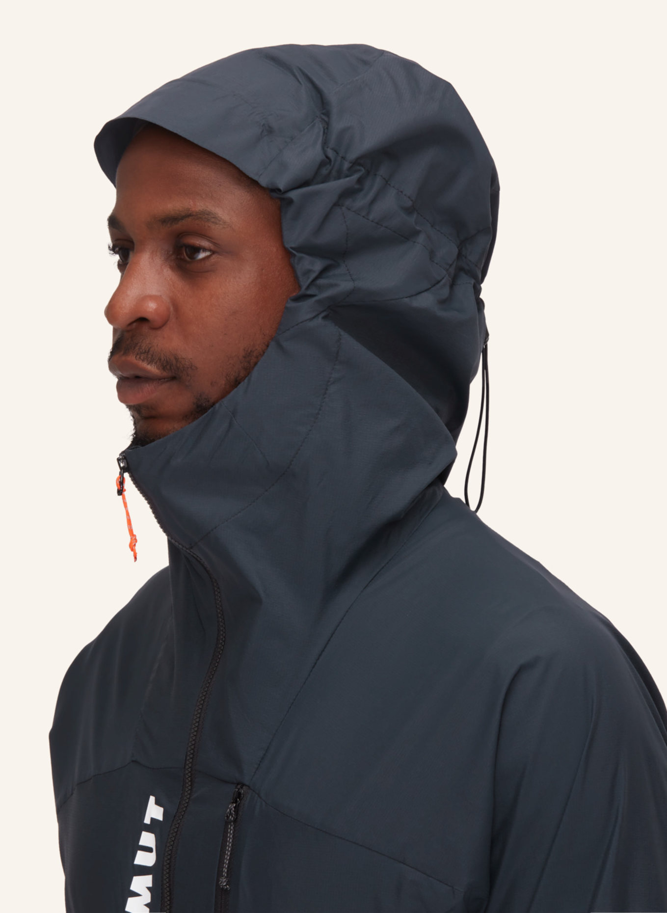 MAMMUT Aenergy WB Hooded Jacket Men: SCHWARZ