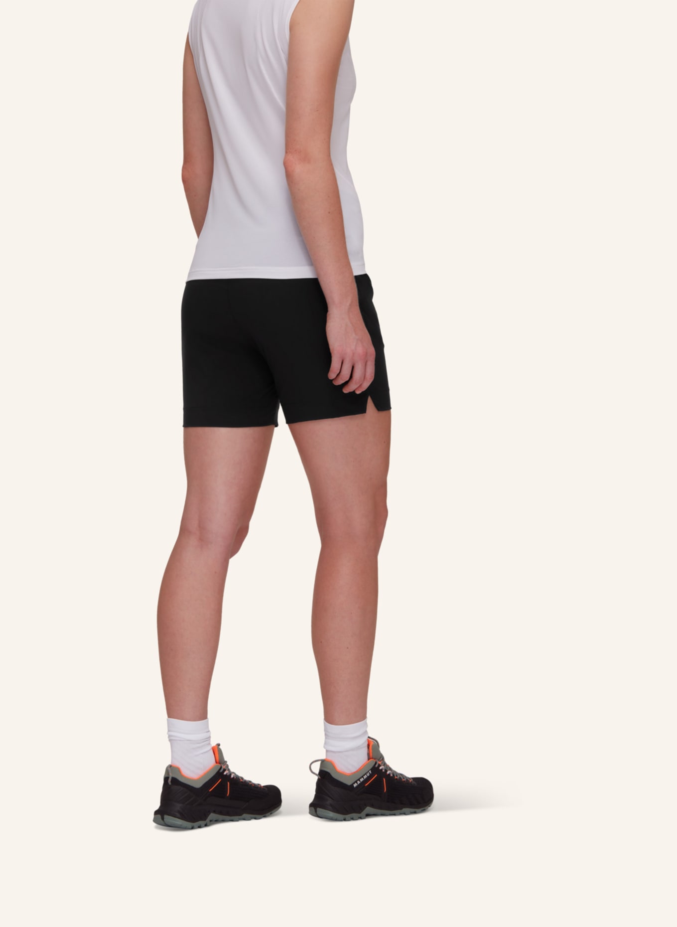 MAMMUT Shorts MASSONE SPORT: SCHWARZ