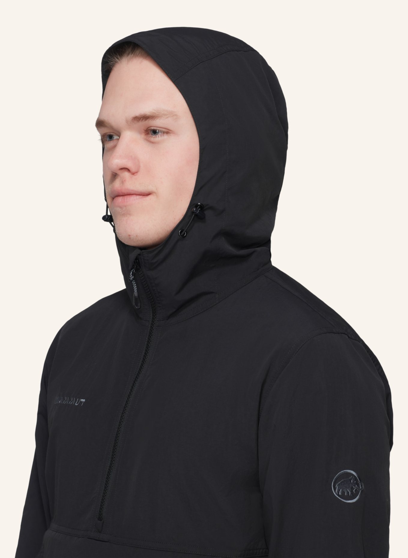 MAMMUT Windbreaker HIKING HOODED ANORAK: SCHWARZ