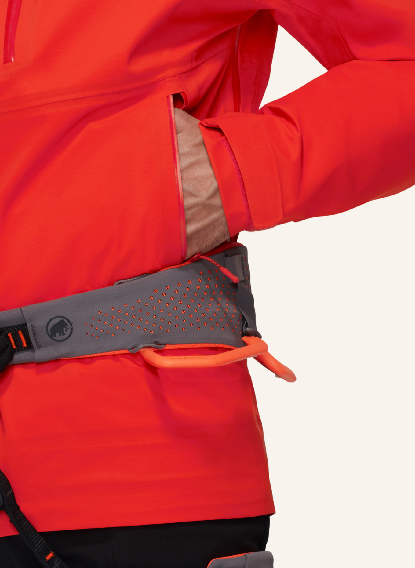 MAMMUT Hardshell-Jacke ALTO GUIDE HOODED: ROT