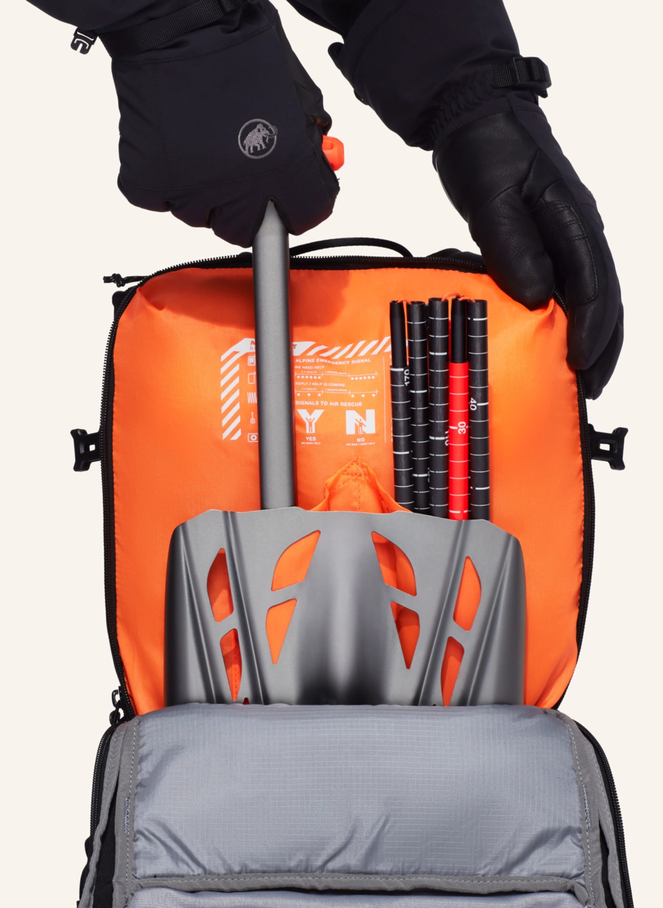 MAMMUT Skirucksack NIRVANA 18: SCHWARZ