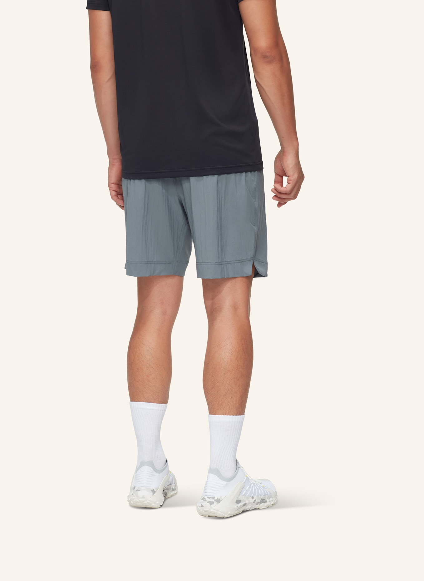 MAMMUT Shorts MASSONE SPORT: GRAU