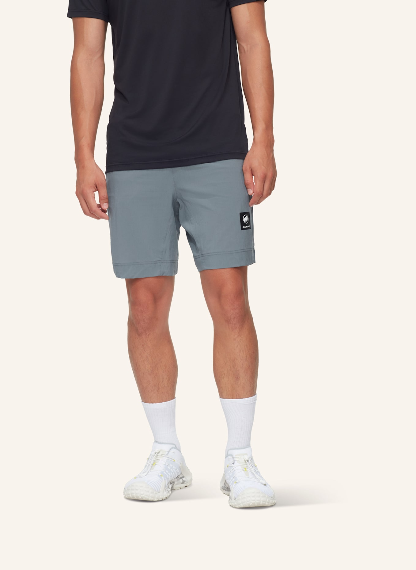 MAMMUT Shorts MASSONE SPORT: GRAU