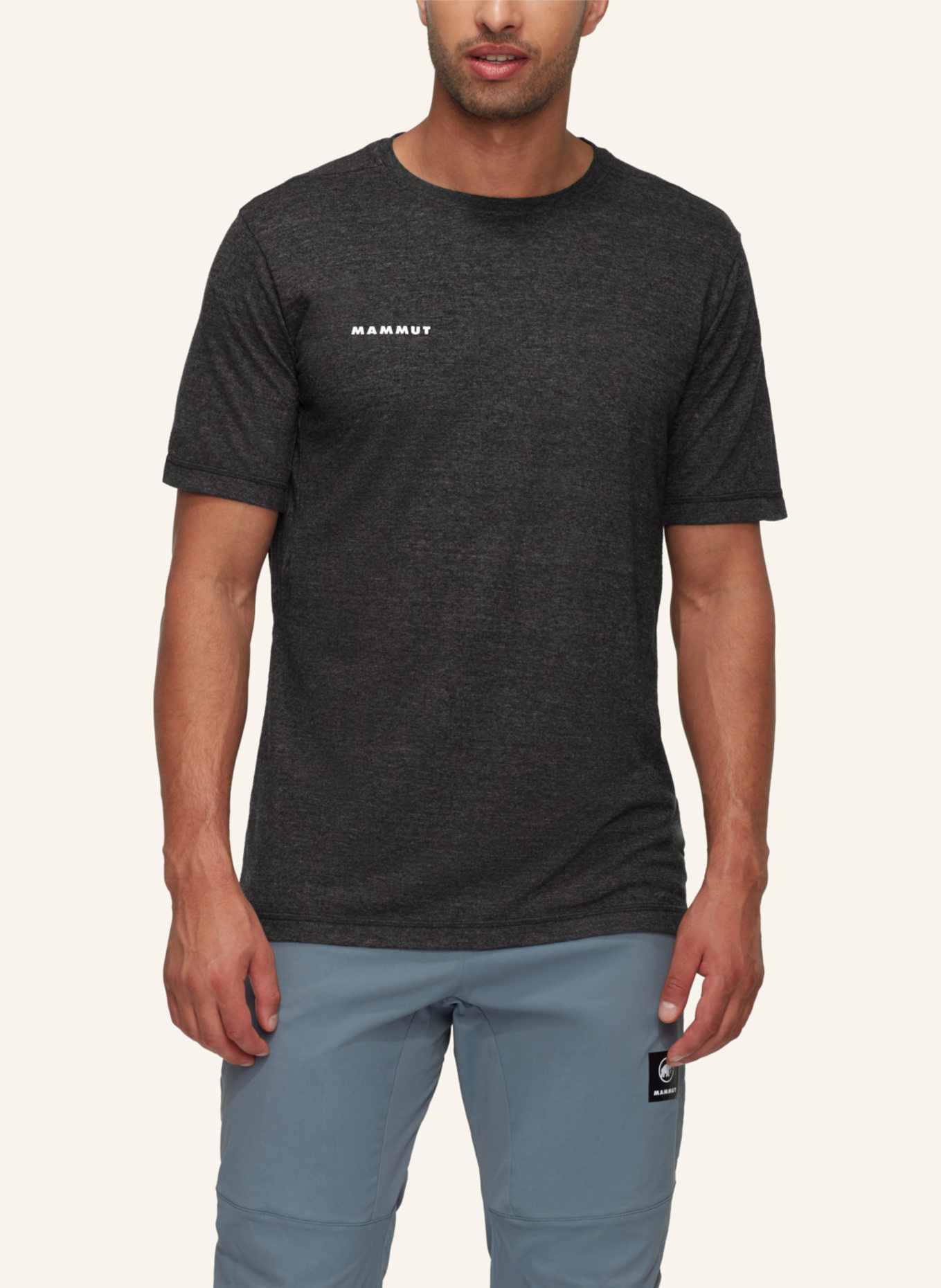 MAMMUT Funktionsshirt MASSONE LIGHT: SCHWARZ