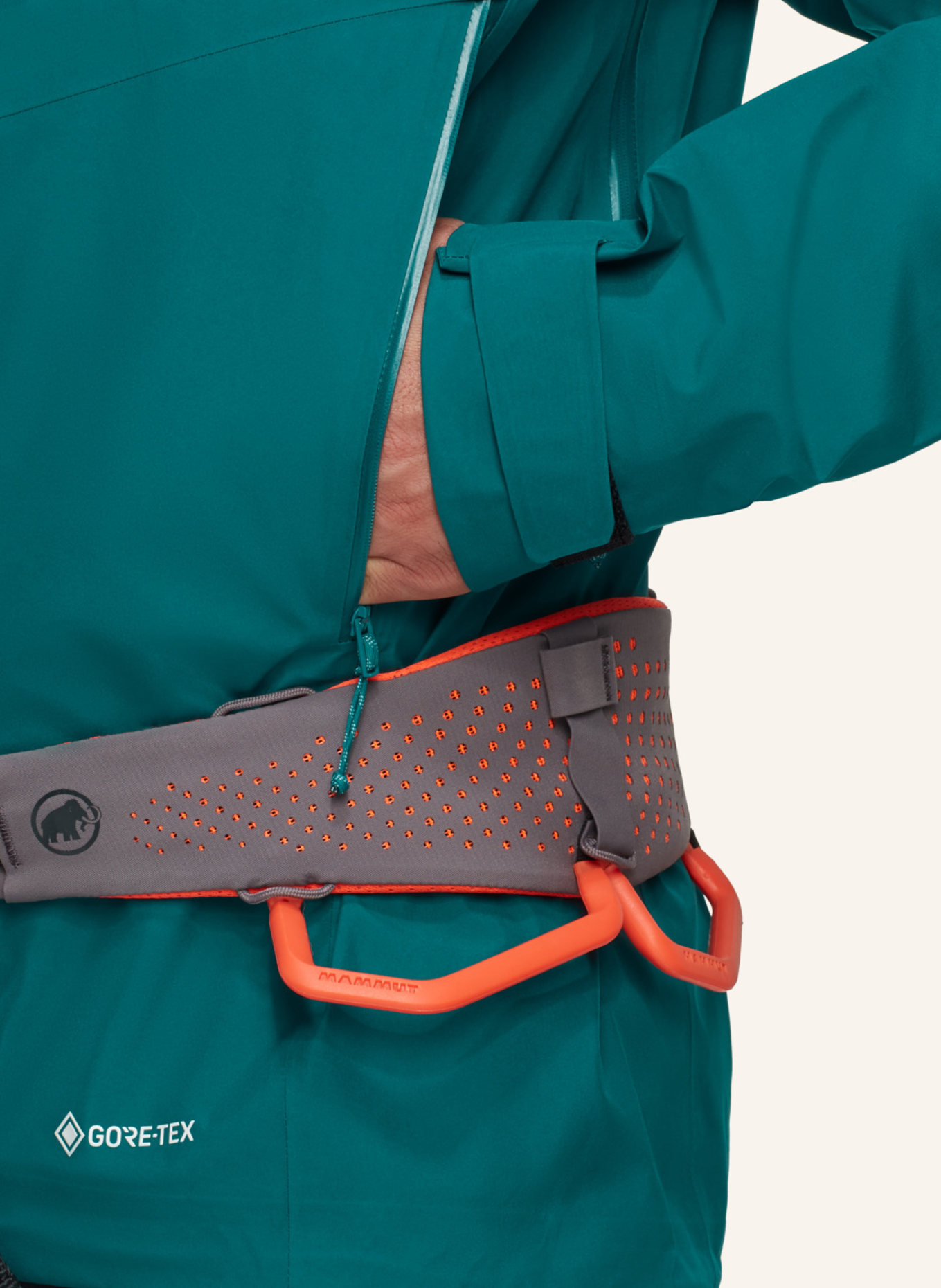 MAMMUT Crater IV HS Hooded Jacket Men: GRÜN