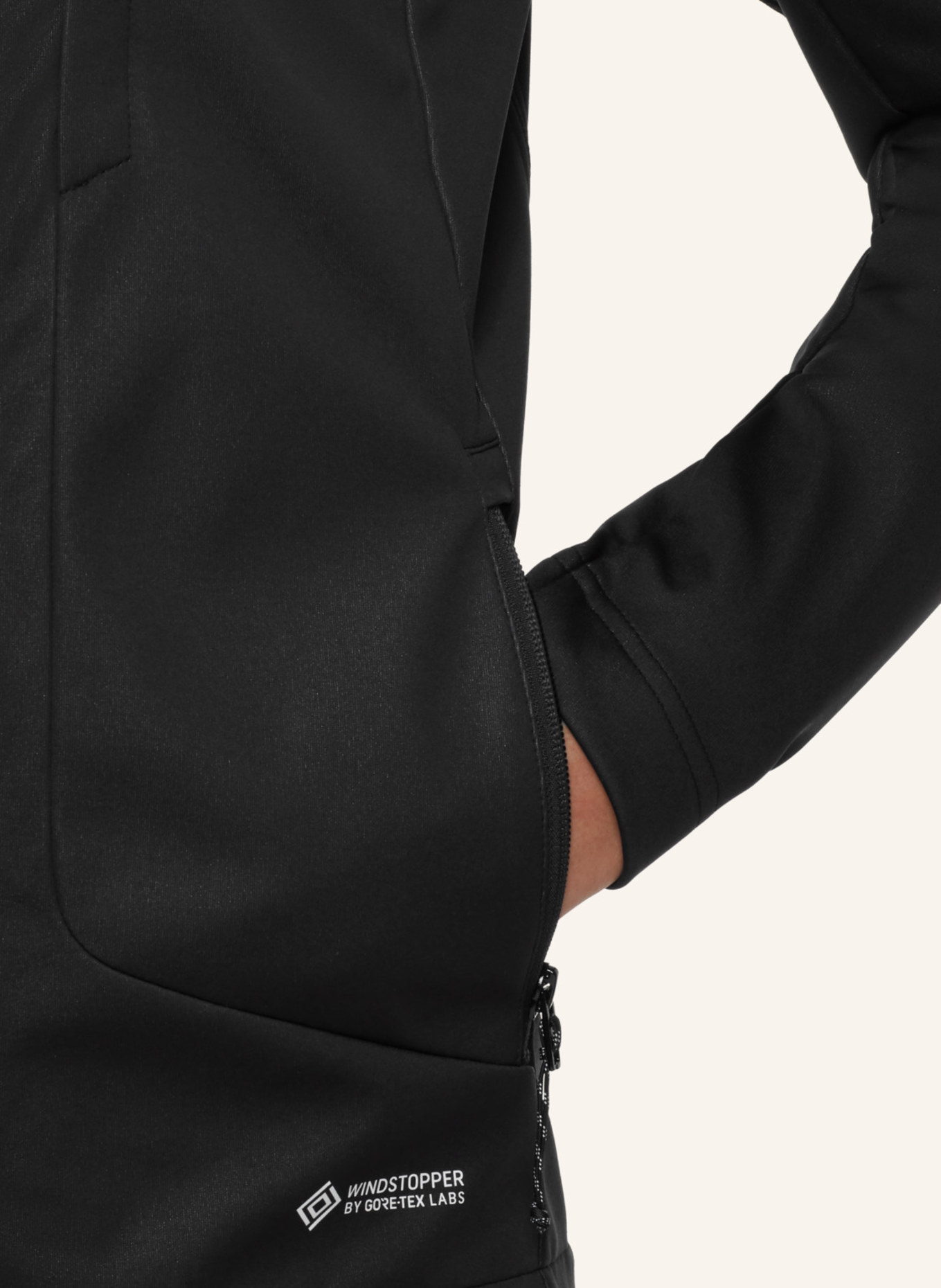 MAMMUT Softshell-Jacke ULTIMATE VIII SO HOODED: SCHWARZ