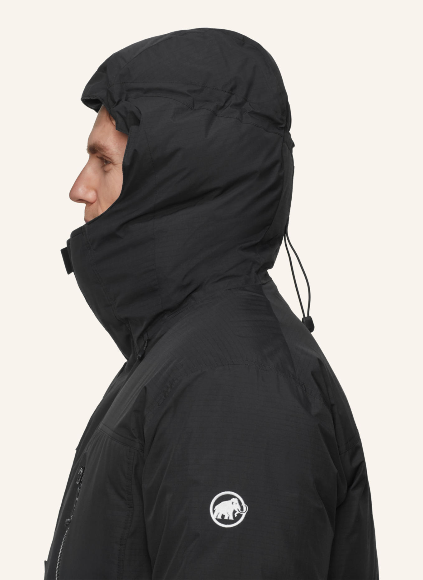 MAMMUT Daunenjacke ARCTIC IN mit Kapuze: SCHWARZ