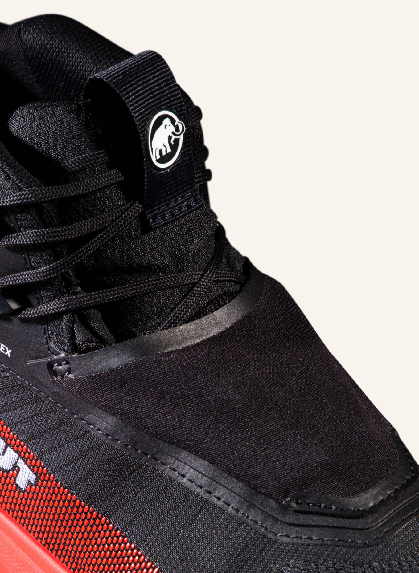 MAMMUT Aenergy Ultra Mid GTX Women: SCHWARZ