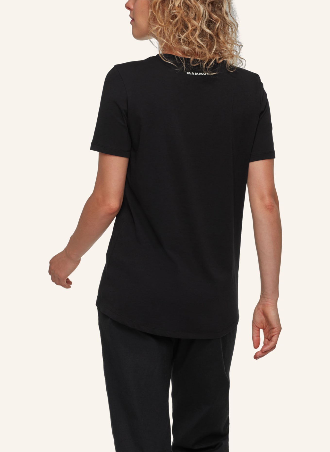 MAMMUT T-Shirt MAMMUT CORE ALPINE FLOWER: SCHWARZ