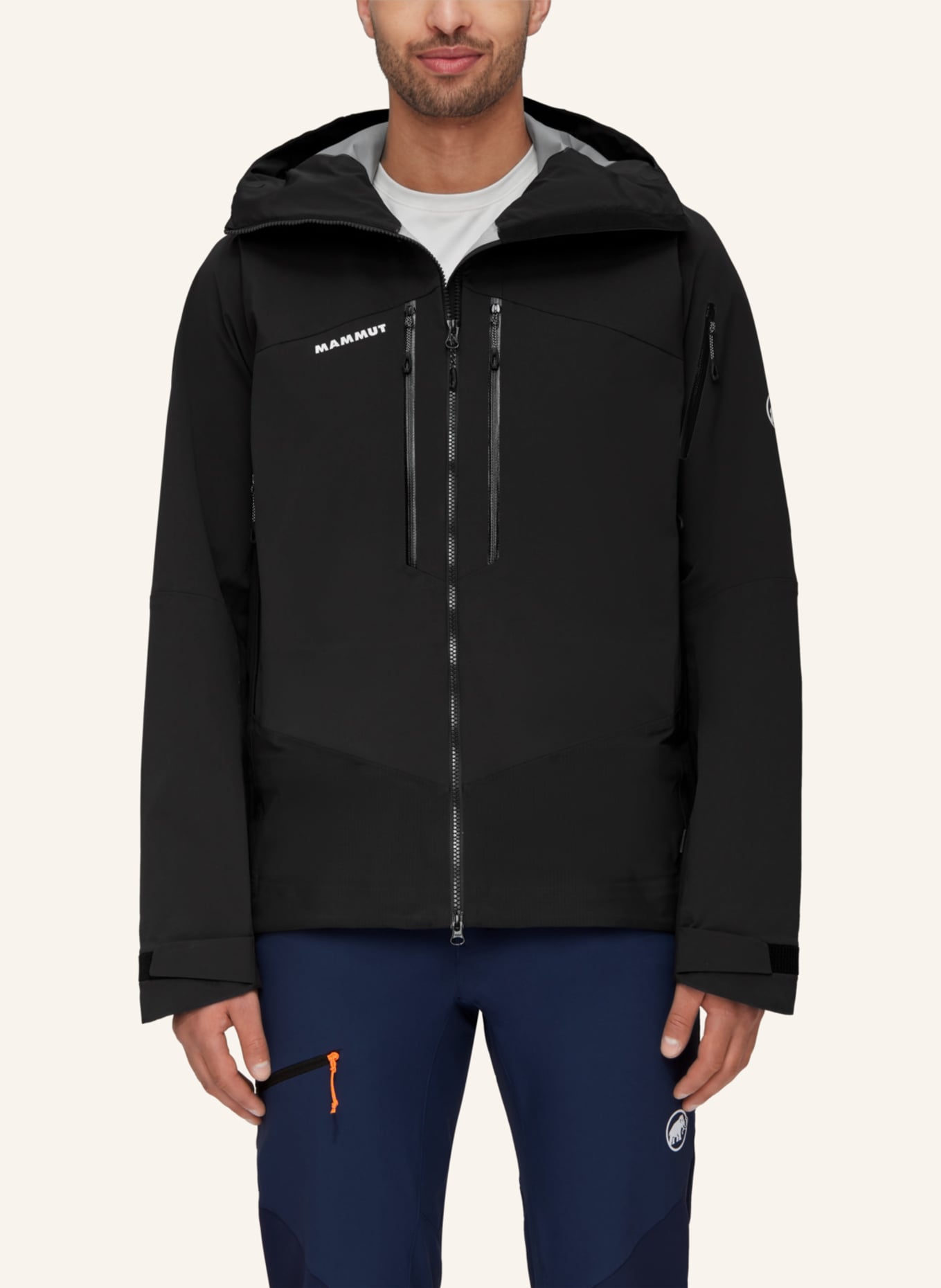 MAMMUT Hardshelljacke TAISS PRO mit Kapuze: SCHWARZ