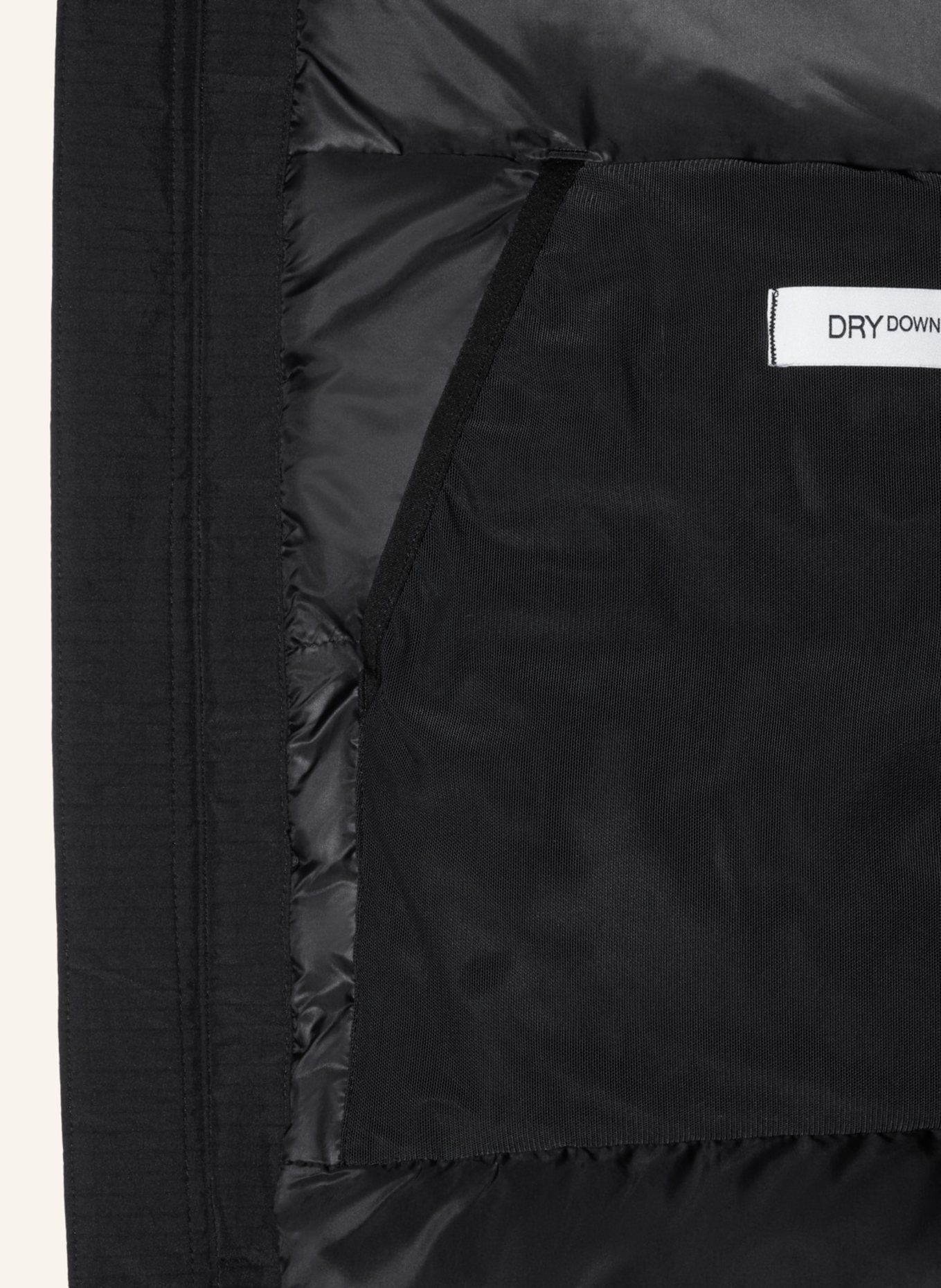 MAMMUT Daunenjacke ARCTIC IN mit Kapuze: SCHWARZ