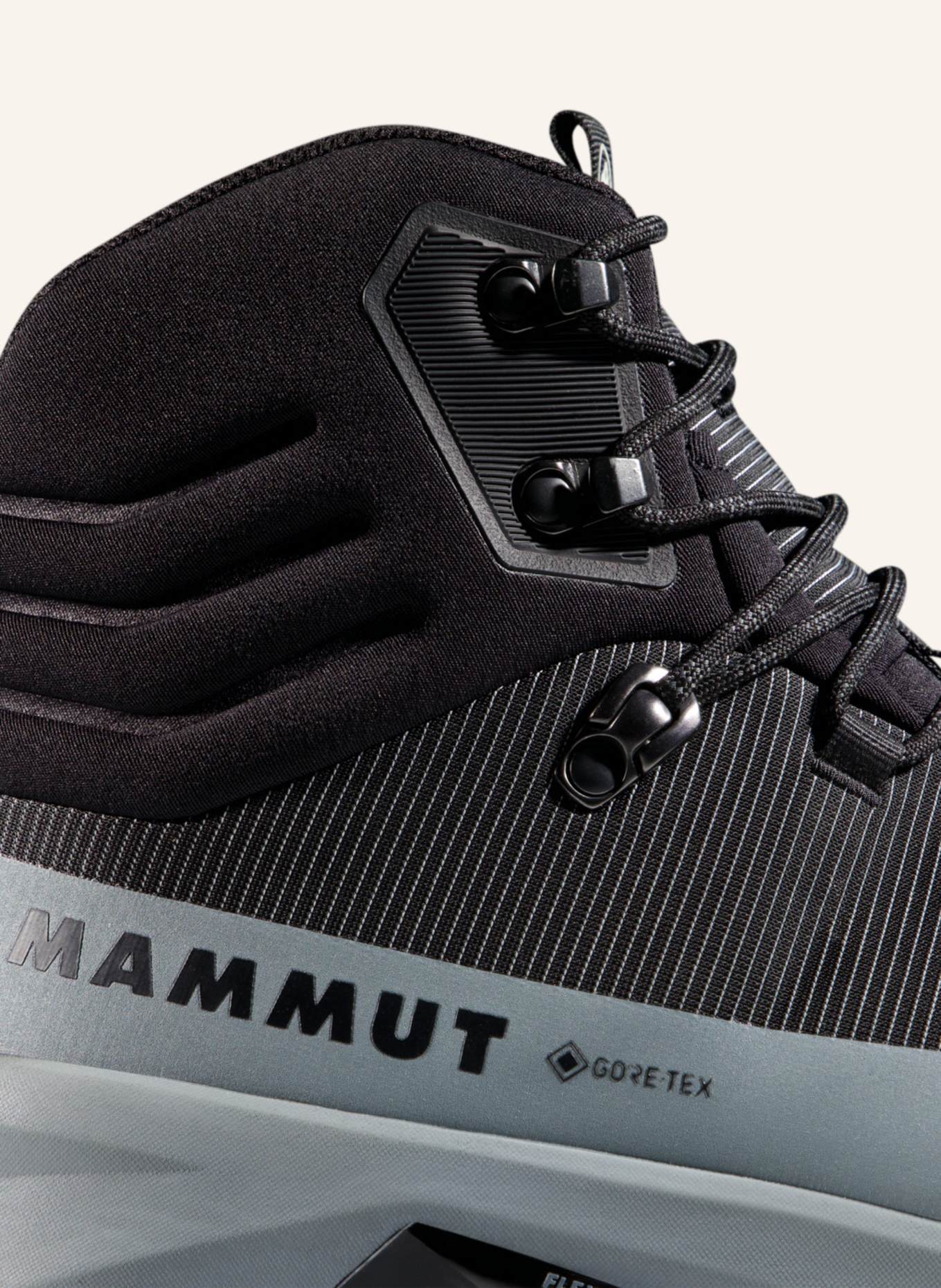 MAMMUT Ducan III High GTX Men: SCHWARZ