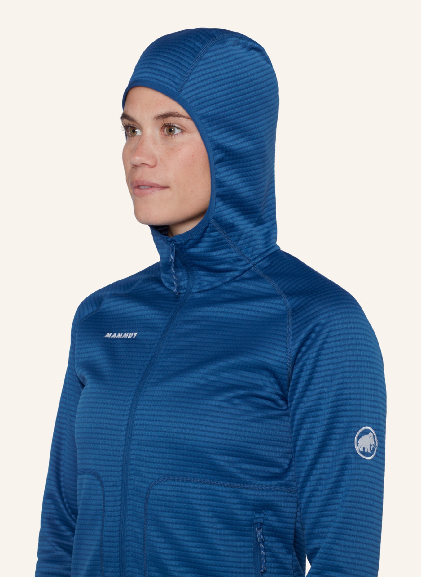 MAMMUT Crag ML Hooded Jacket Women: BLAU