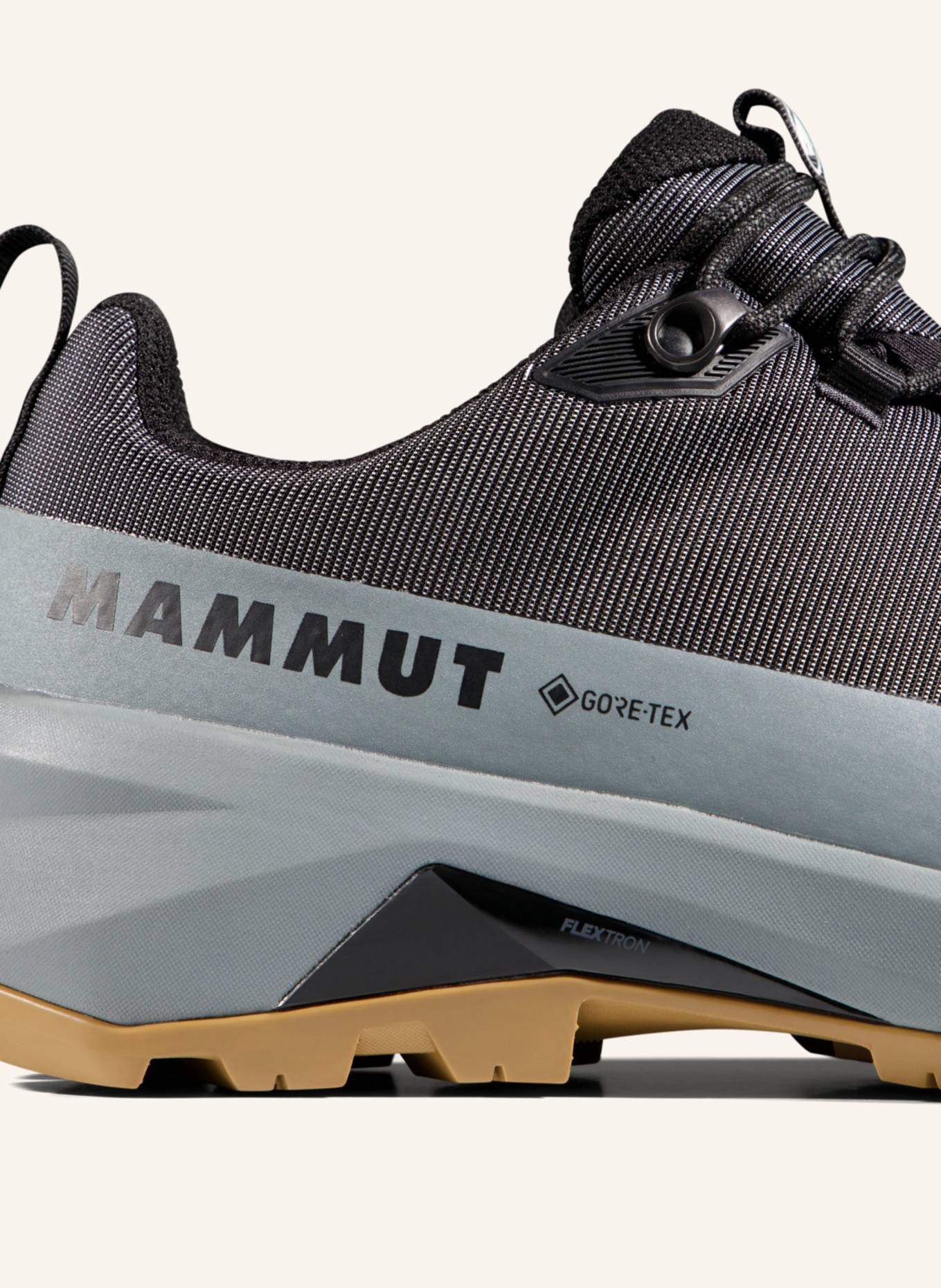 MAMMUT Ducan III Low GTX Men: SCHWARZ