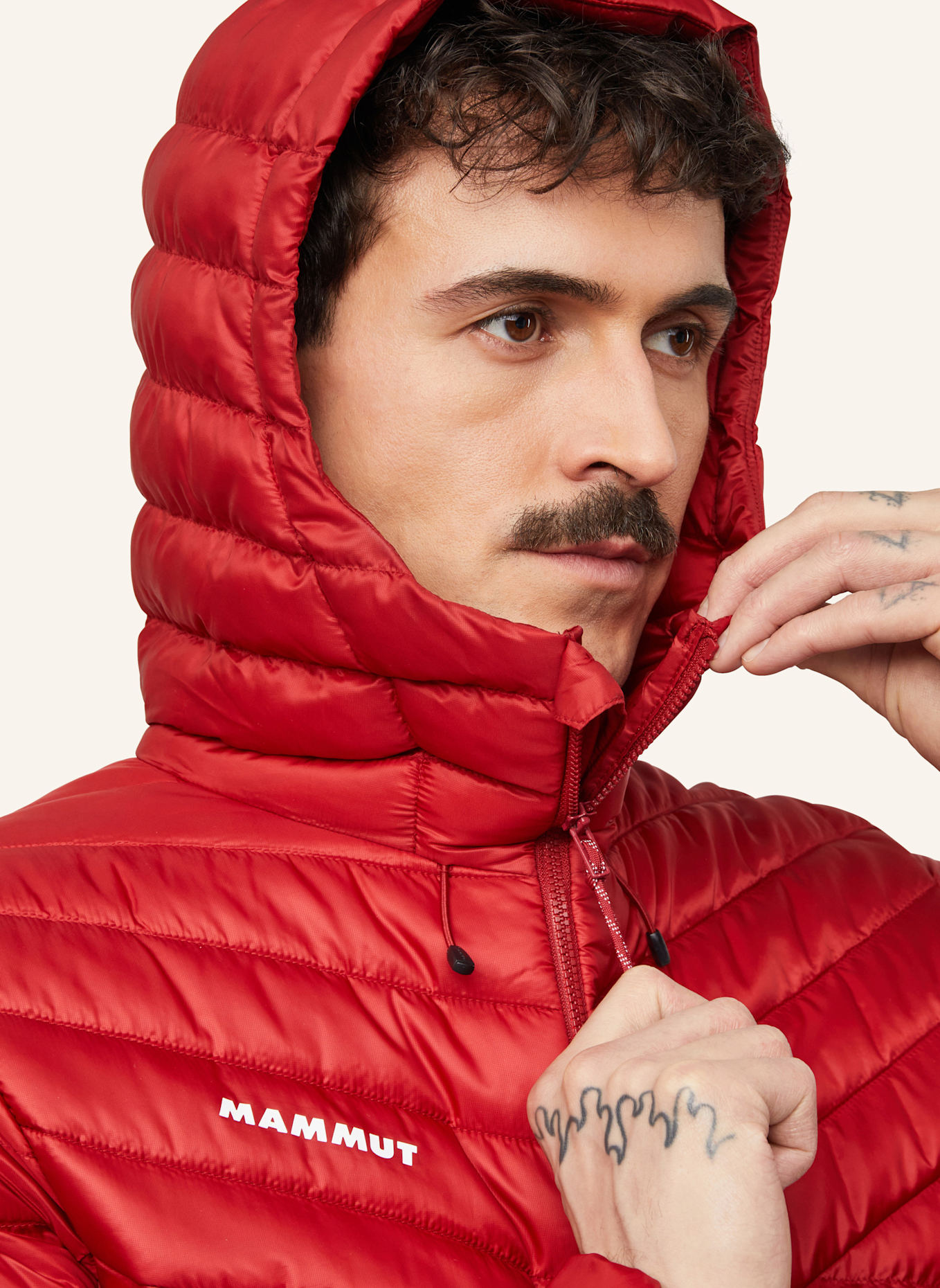 MAMMUT Isolationsjacke ALBULA IN mit Kapuze: ROT