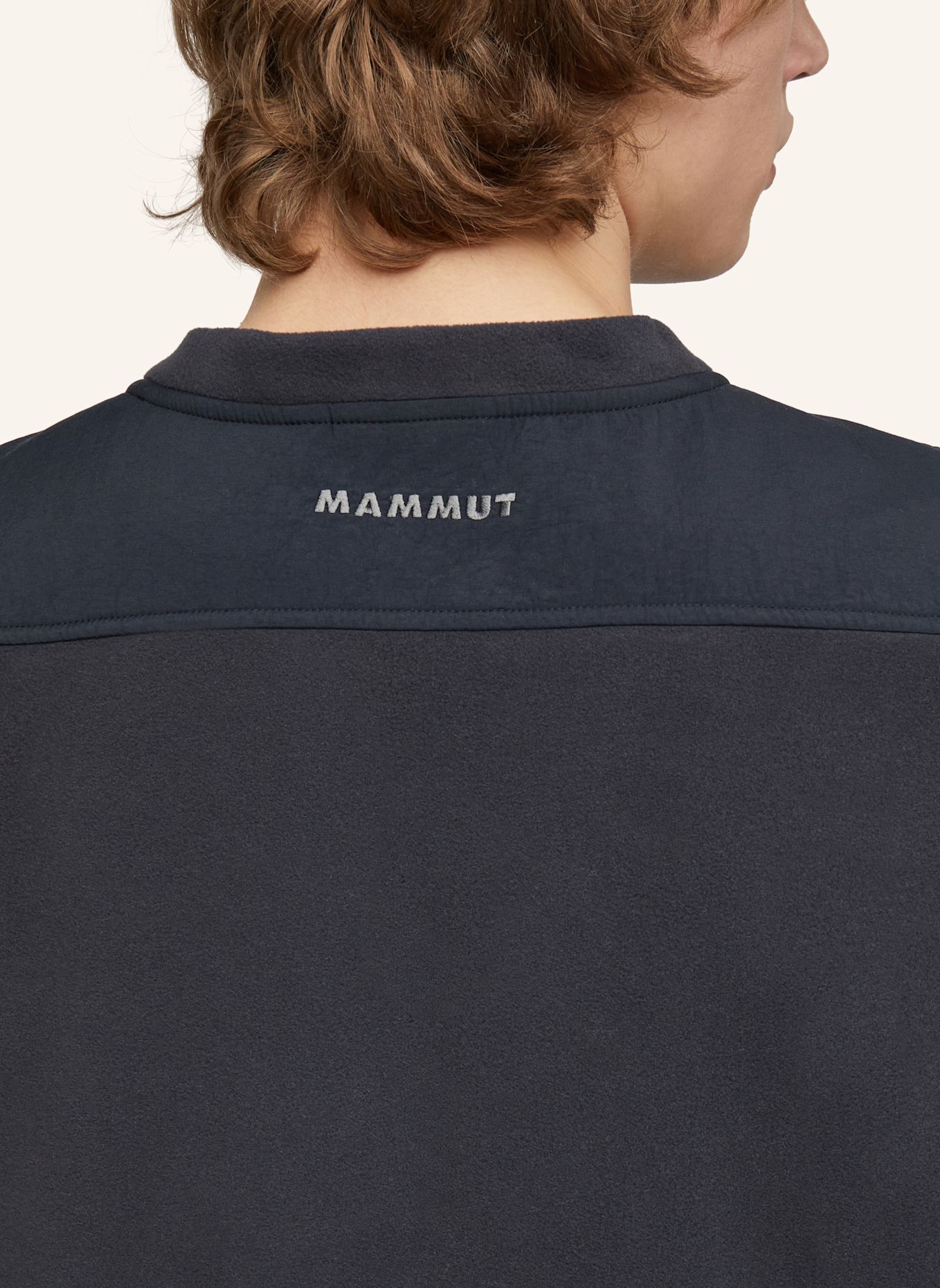 MAMMUT Midlayer-Pullover MOONSTONE LIGHT ML HYBRID CREW NECK: SCHWARZ