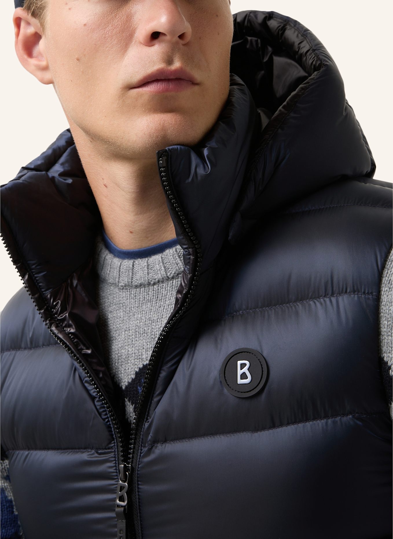 BOGNER Daunenweste: DUNKELBLAU