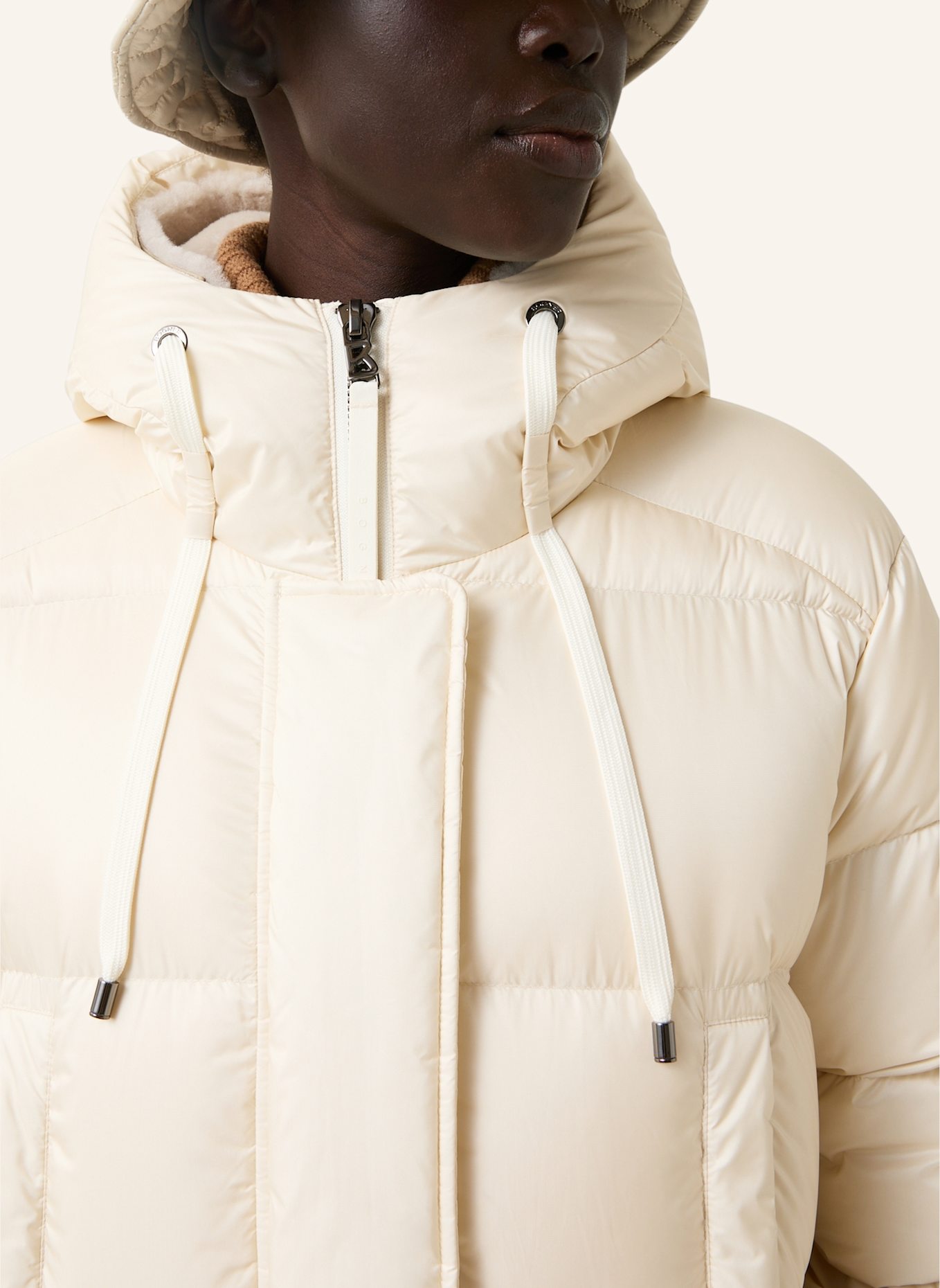 BOGNER Daunenmantel: CREME