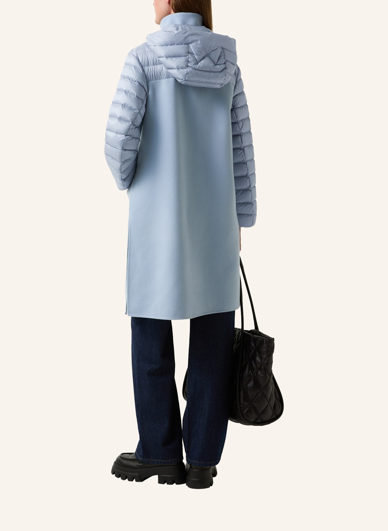 BOGNER Daunenmantel ISY-D5 im Materialmix: HELLBLAU