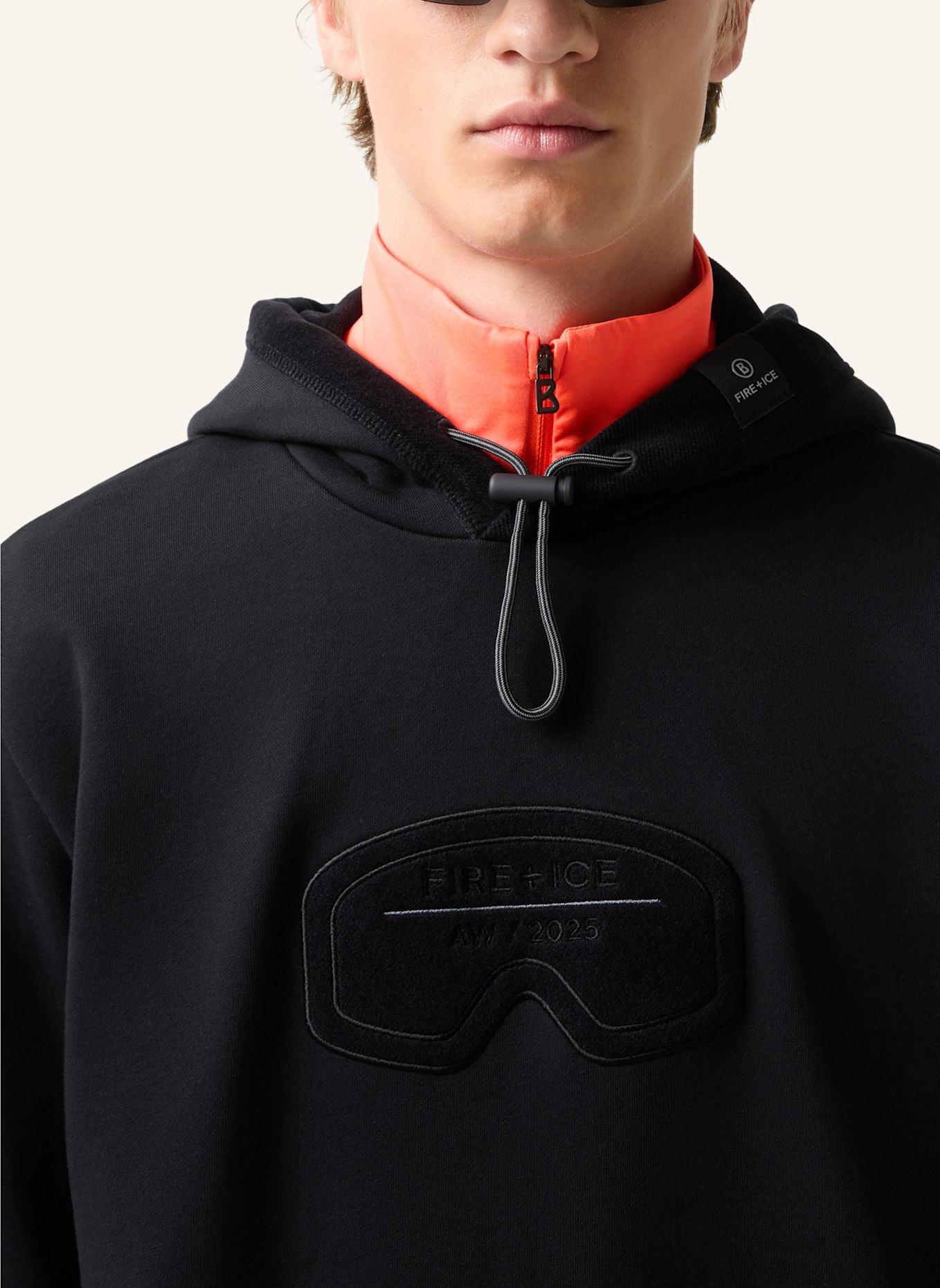 FIRE+ICE Sweatshirt: SCHWARZ