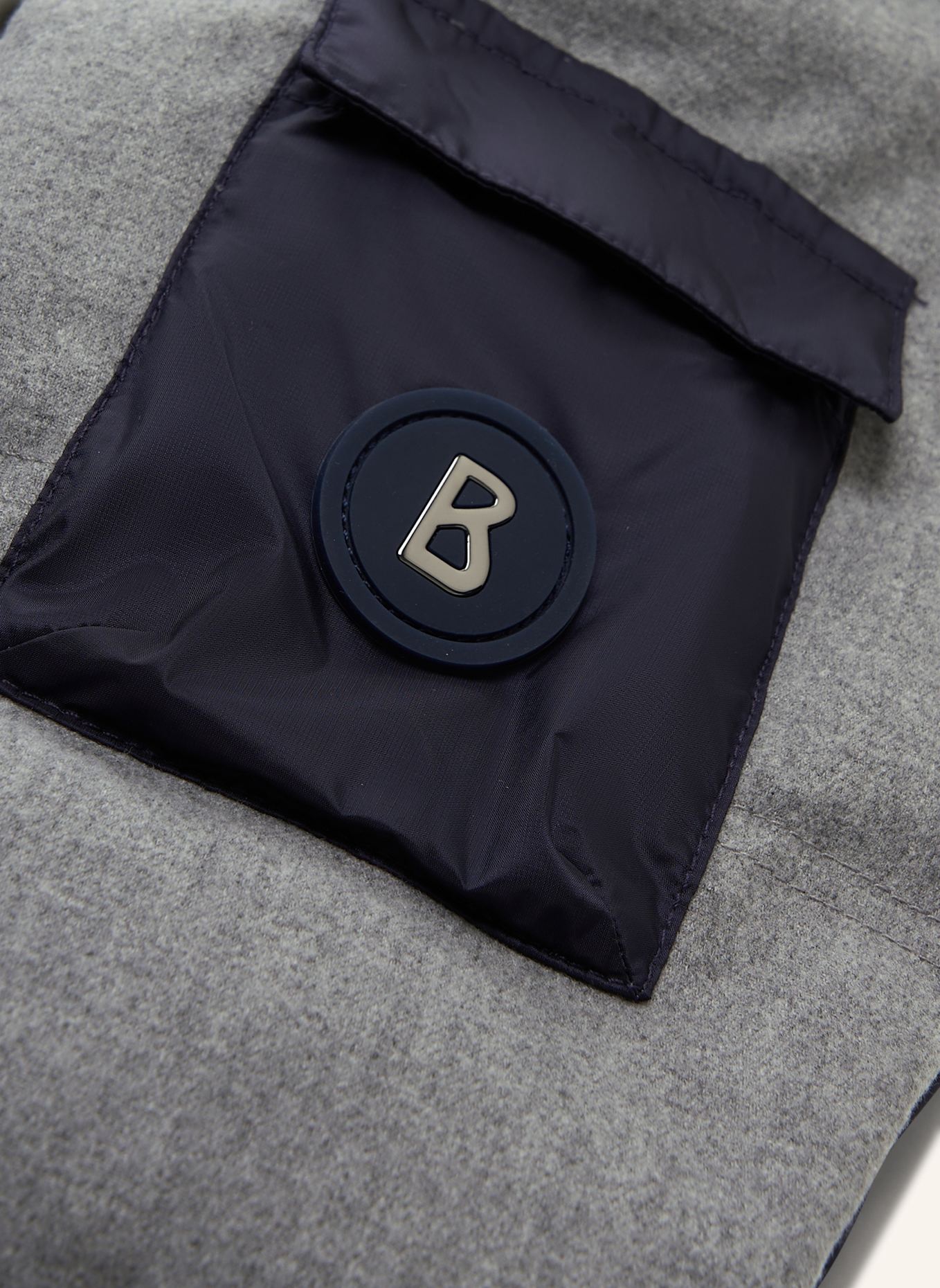 BOGNER Skijacke: HELLGRAU/ OLIV/ BLAU