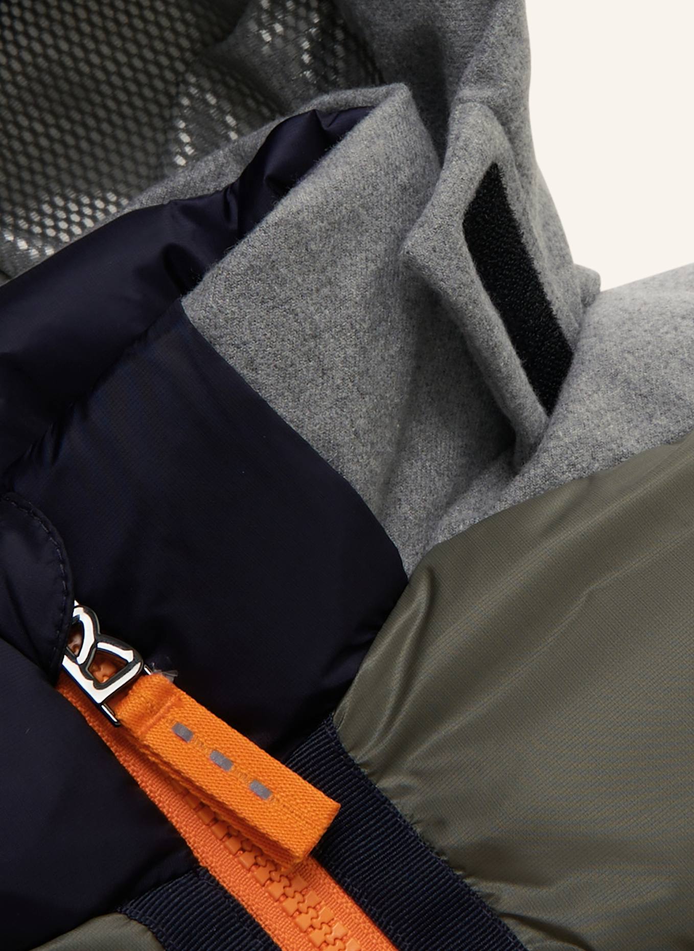 BOGNER Skijacke: HELLGRAU/ OLIV/ BLAU
