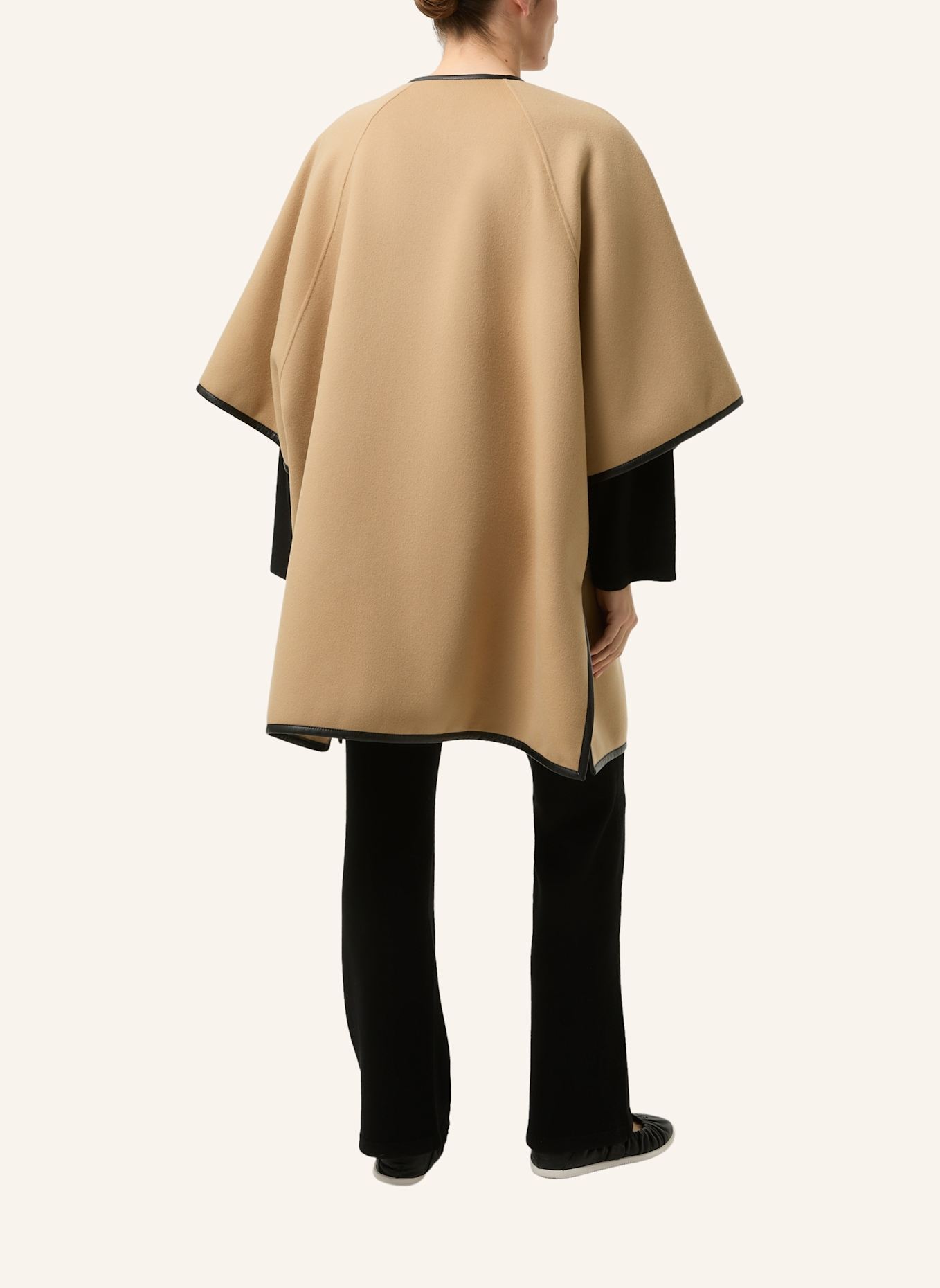 BOGNER Cape: CAMEL