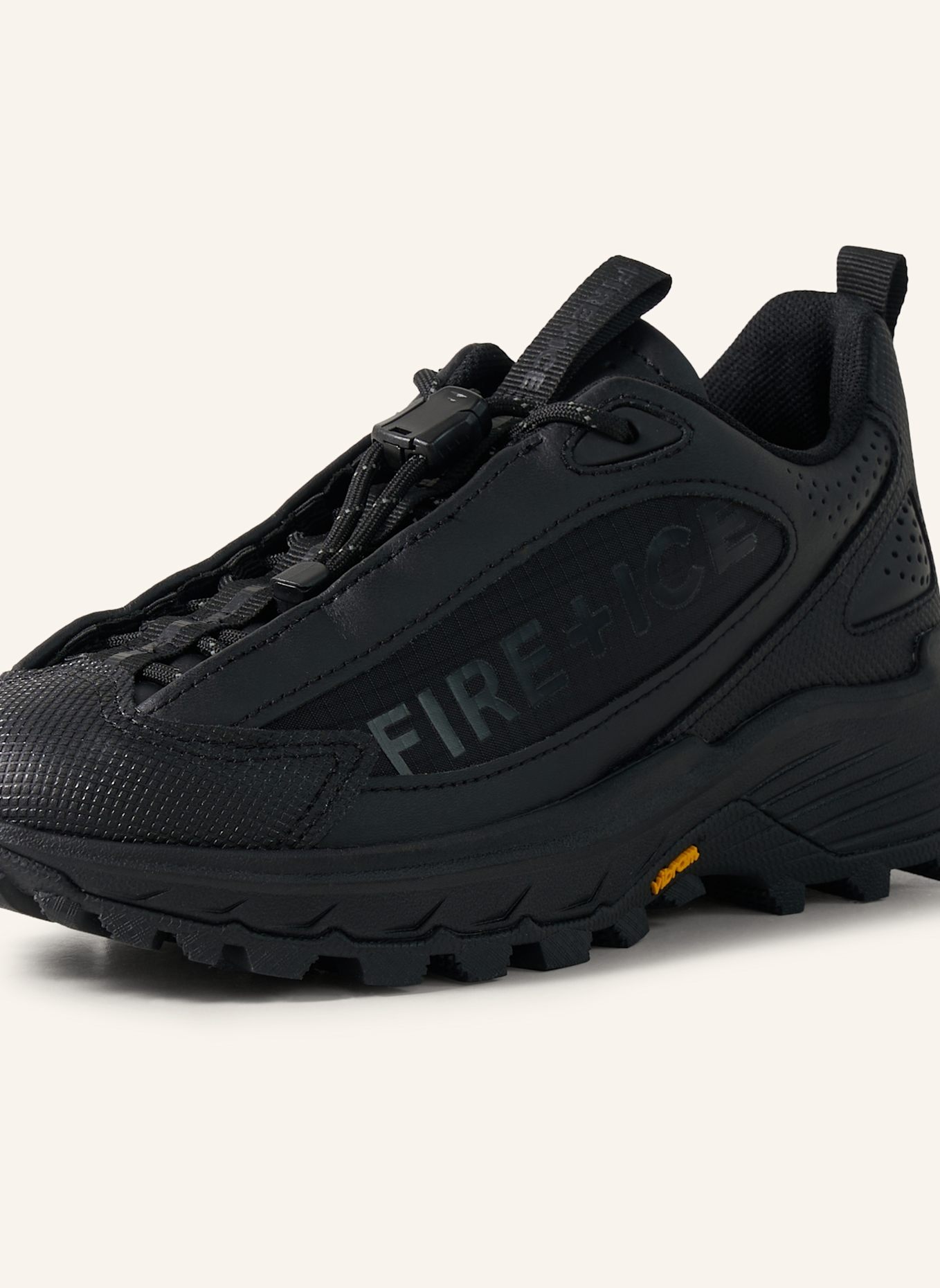 FIRE+ICE Sneaker: SCHWARZ