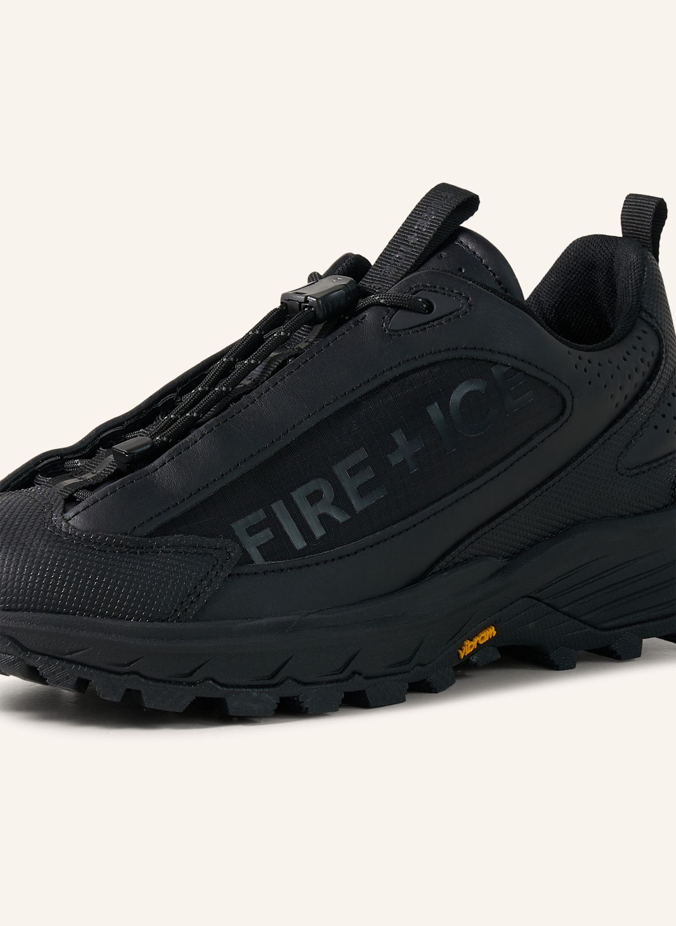 FIRE+ICE Sneaker: SCHWARZ
