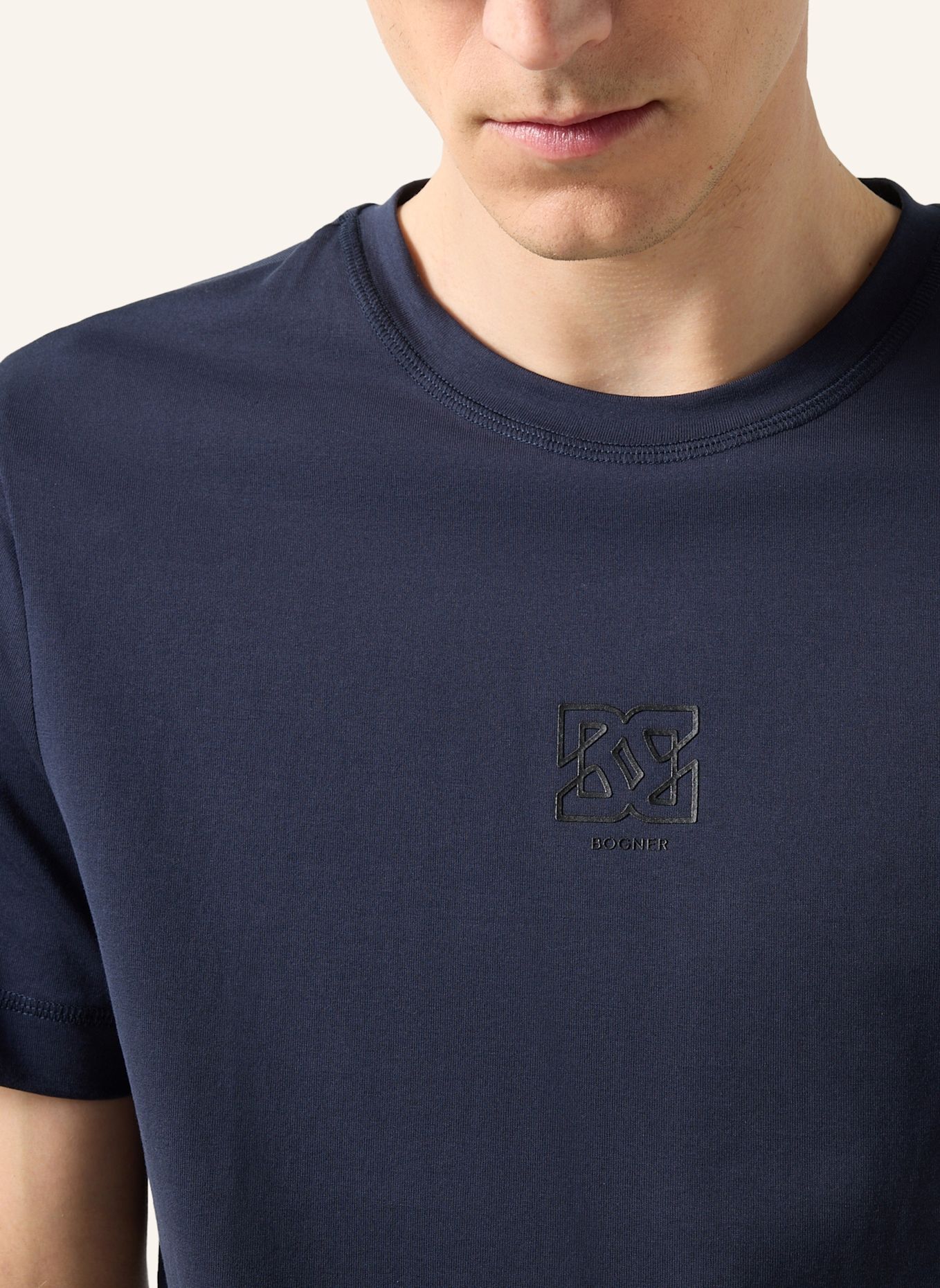BOGNER T-Shirt: DUNKELBLAU