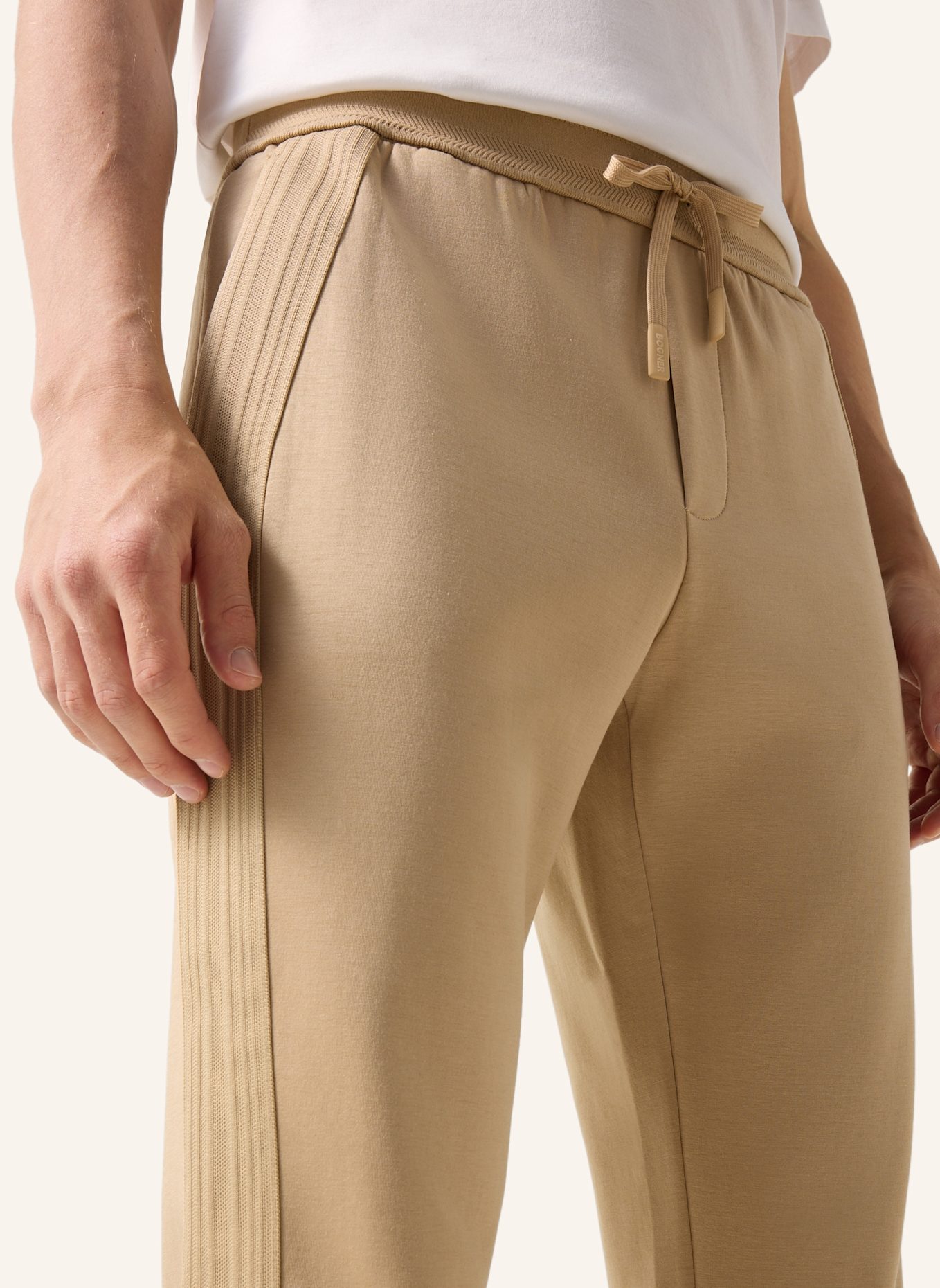 BOGNER Sweatpants LEROY mit Galonstreifen: CAMEL